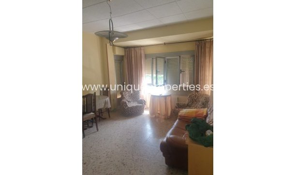 Apartment - Reventa - Baza -
                Baza