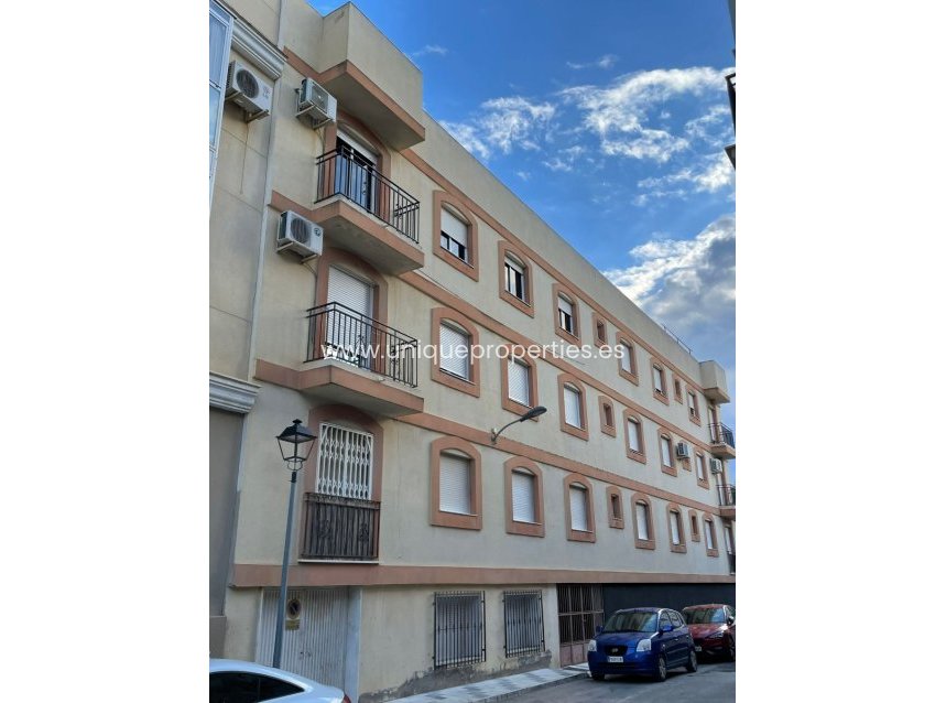 Herverkoop - Apartment -
Olula del Rio