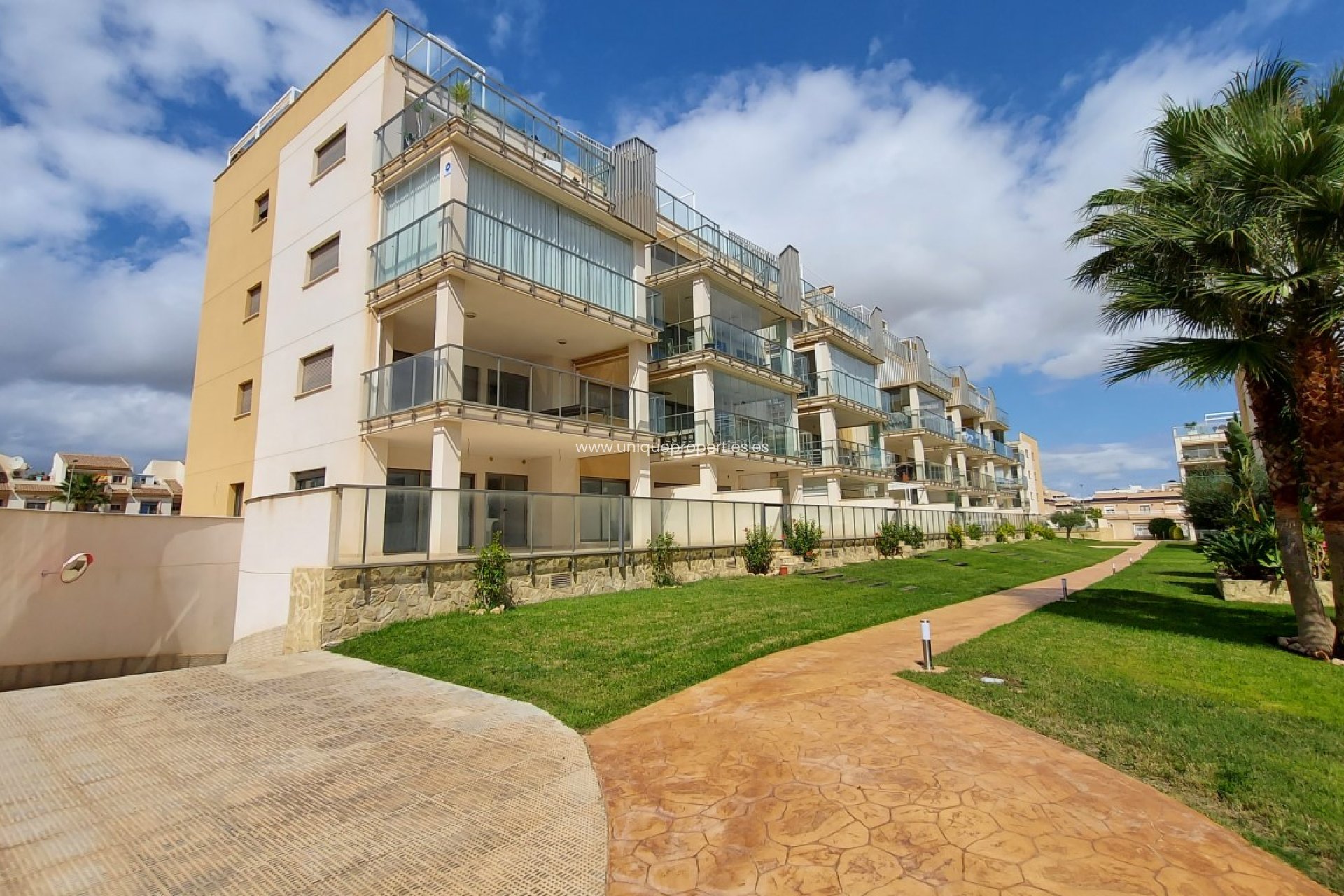 Herverkoop - Apartment -
Orihuela Costa - Villamartin