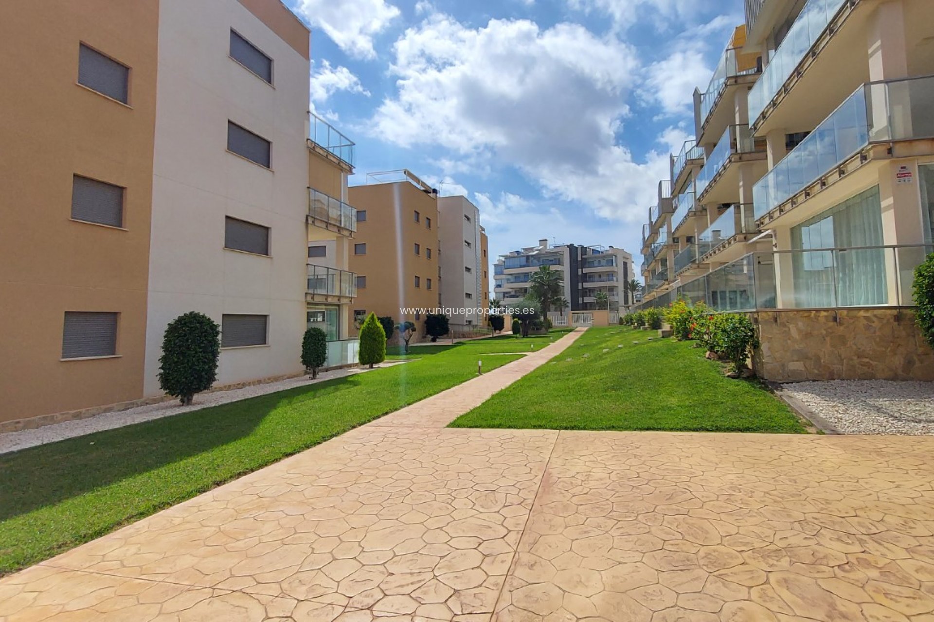 Herverkoop - Apartment -
Orihuela Costa - Villamartin