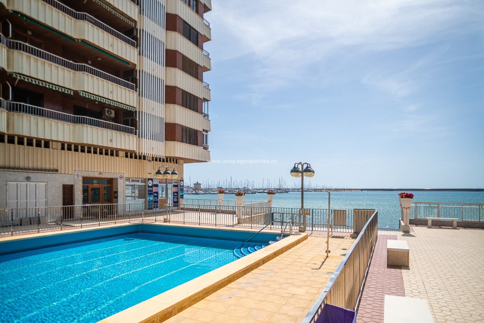 Herverkoop - Apartment -
Torrevieja - Acequion