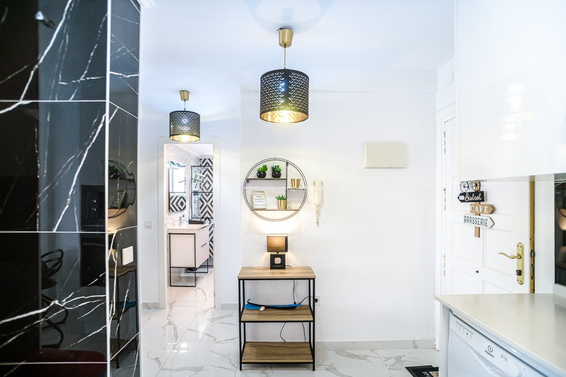 Herverkoop - Apartment -
Torrevieja - Punta Prima