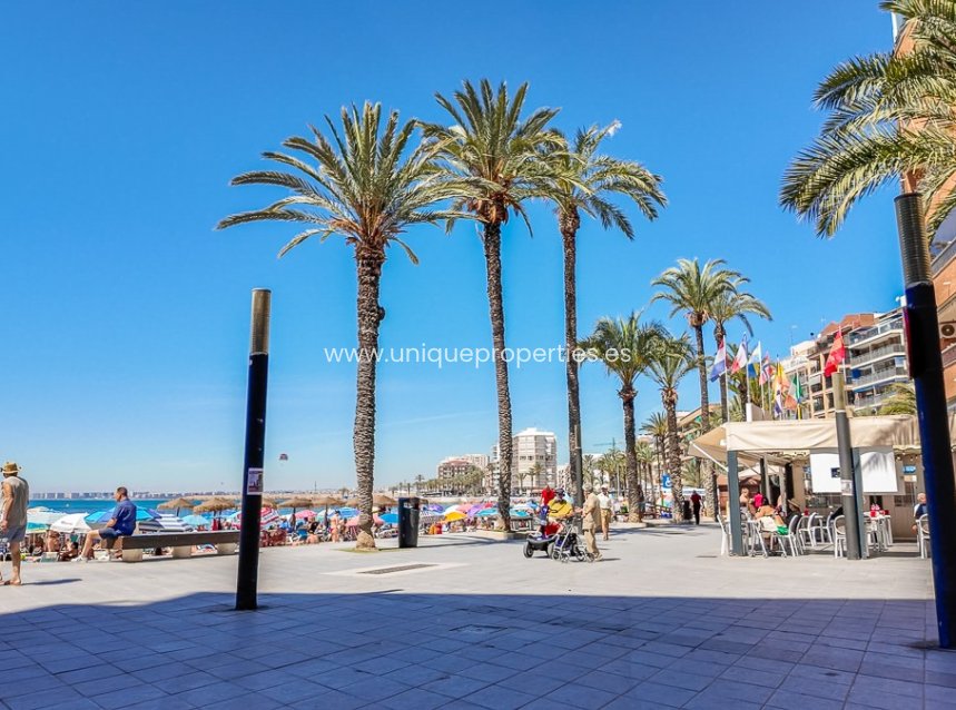 Herverkoop - Apartment -
Torrevieja