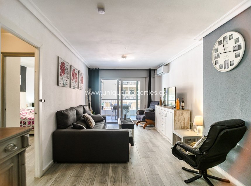 Herverkoop - Apartment -
Torrevieja