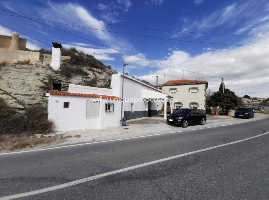 Herverkoop - Cave House -
Benamaurel