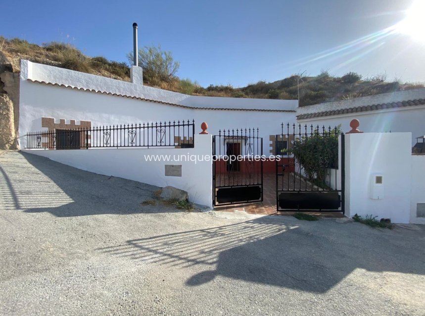 Herverkoop - Cave House -
Cortes de Baza