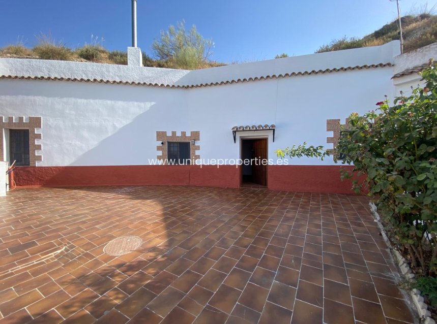 Herverkoop - Cave House -
Cortes de Baza