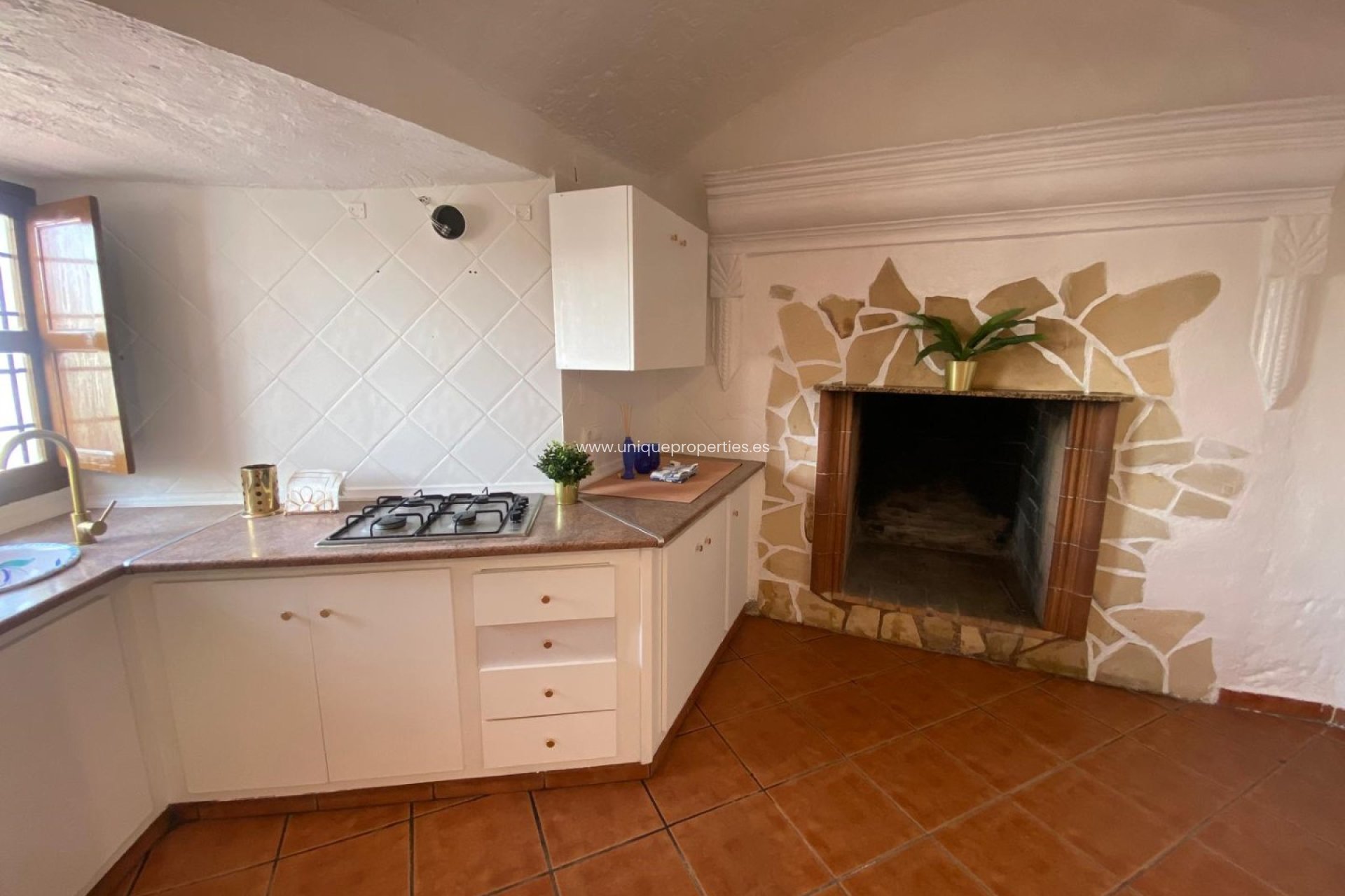 Herverkoop - Cave House -
Cortes de Baza