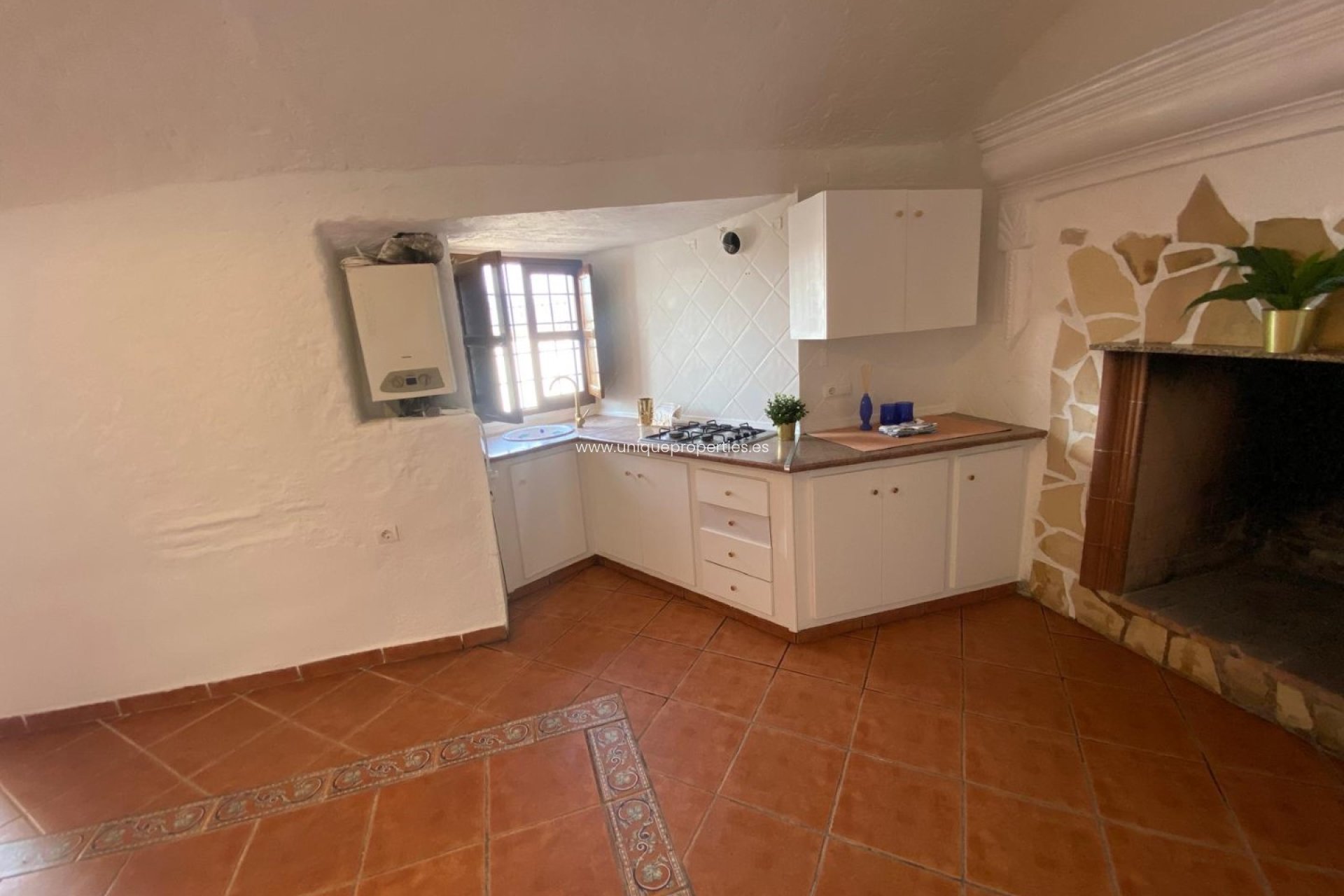 Herverkoop - Cave House -
Cortes de Baza