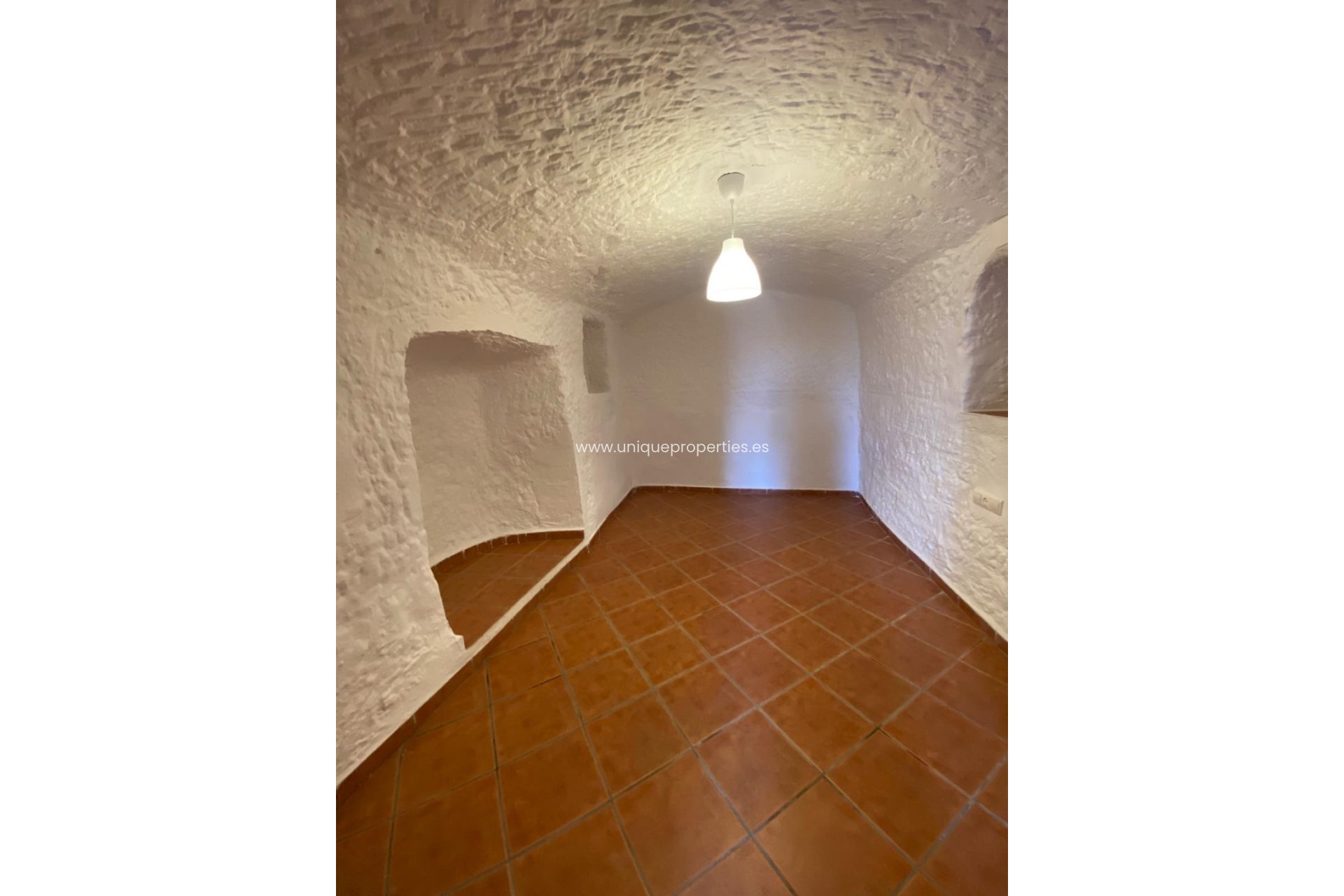 Herverkoop - Cave House -
Cortes de Baza