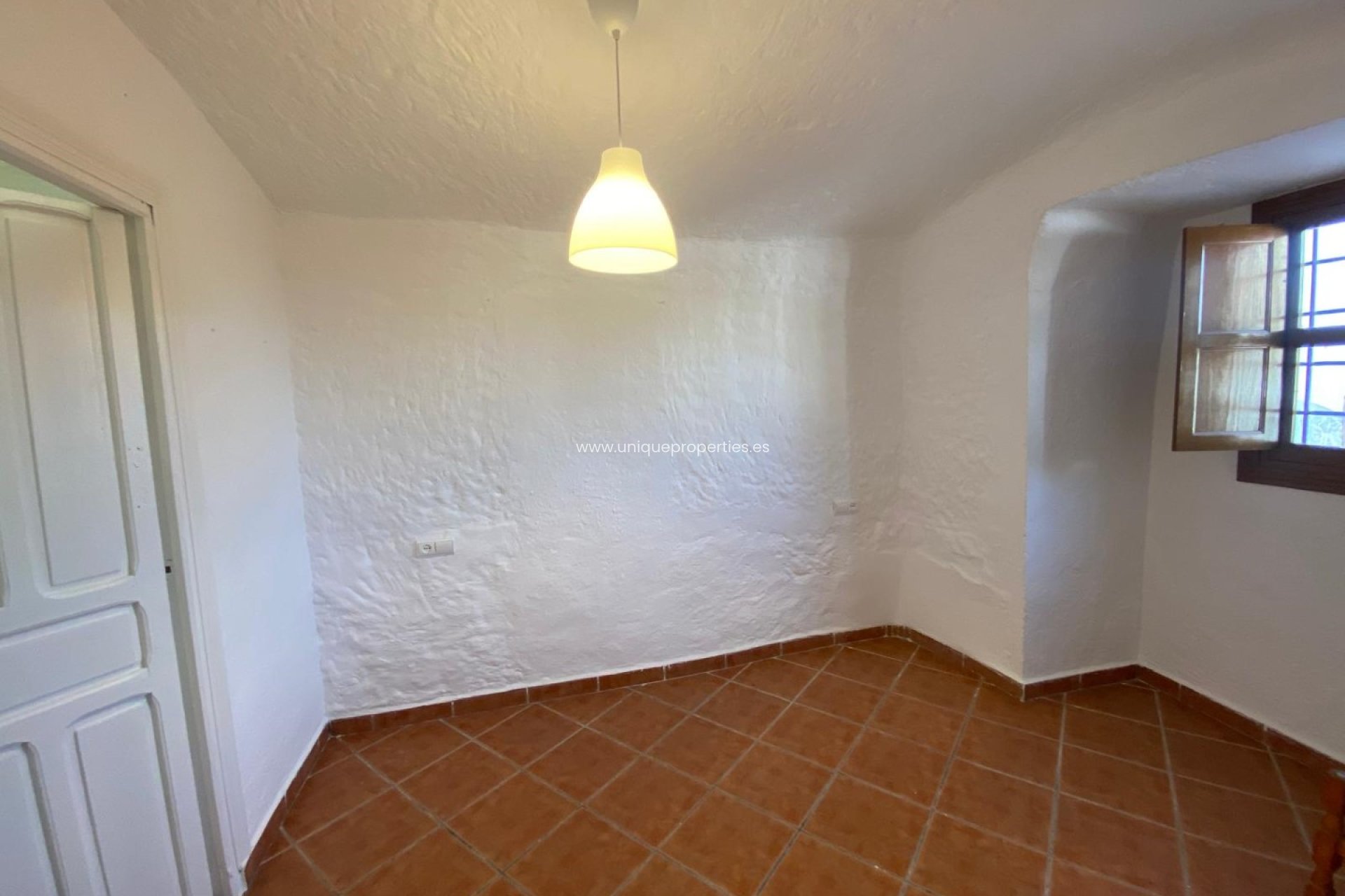 Herverkoop - Cave House -
Cortes de Baza