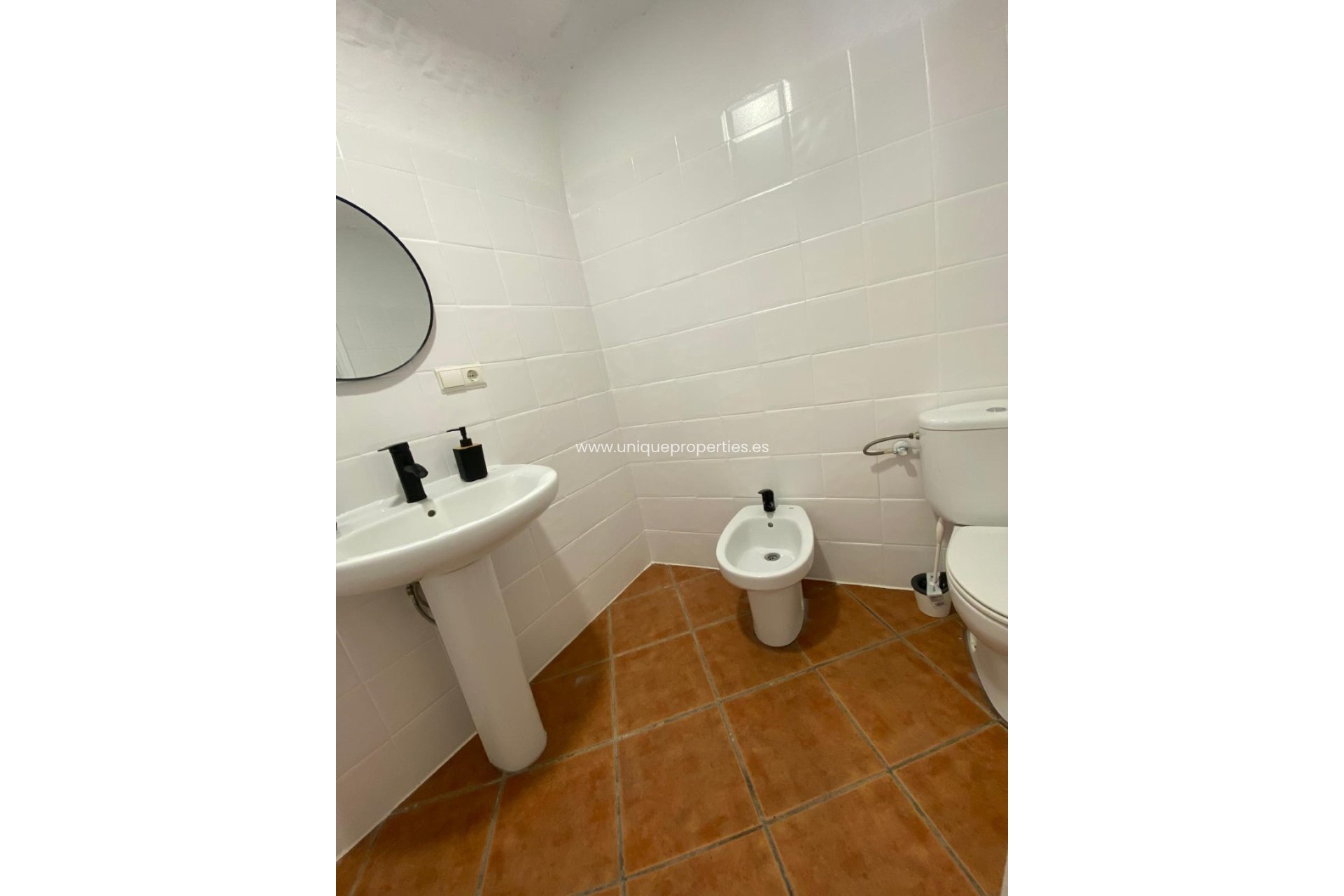 Herverkoop - Cave House -
Cortes de Baza