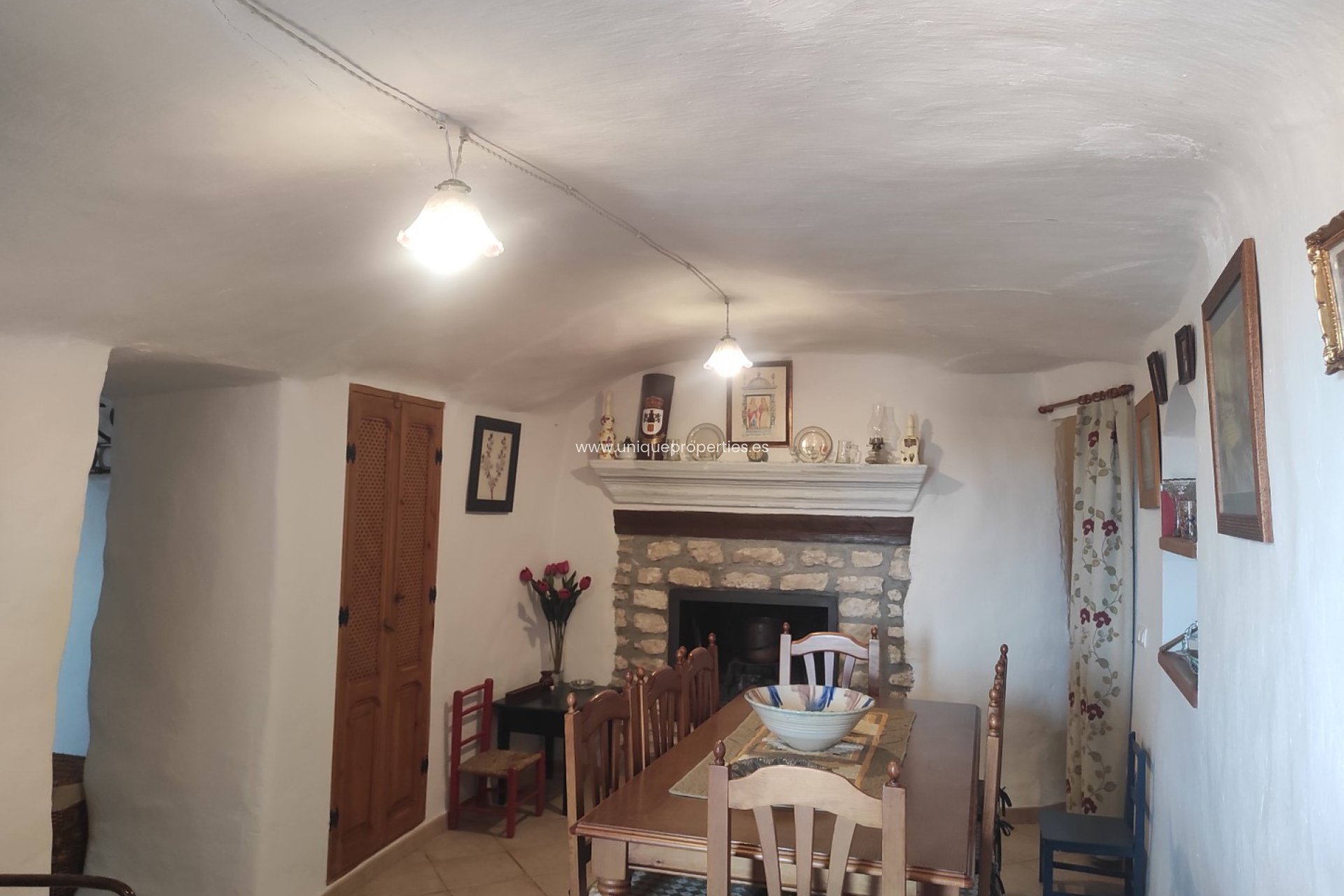 Herverkoop - Cave House -
Huescar