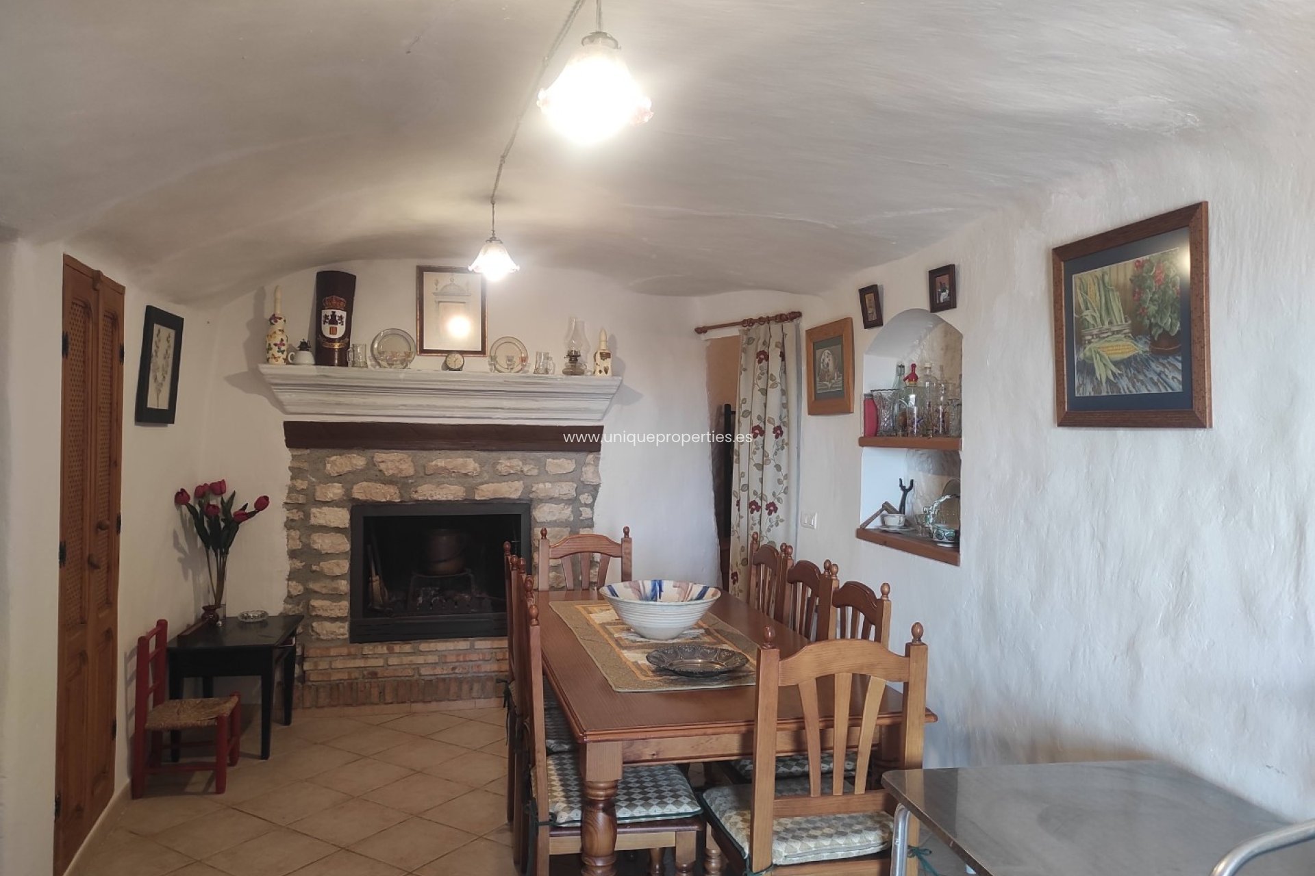 Herverkoop - Cave House -
Huescar