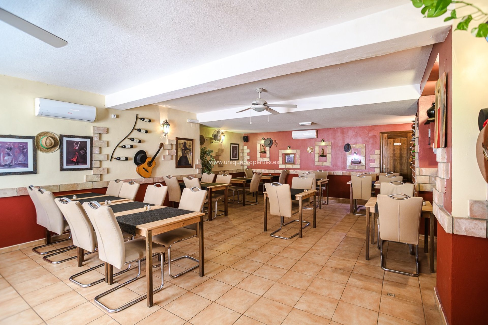 Herverkoop - Commercial Property -
Torrevieja - La Veleta