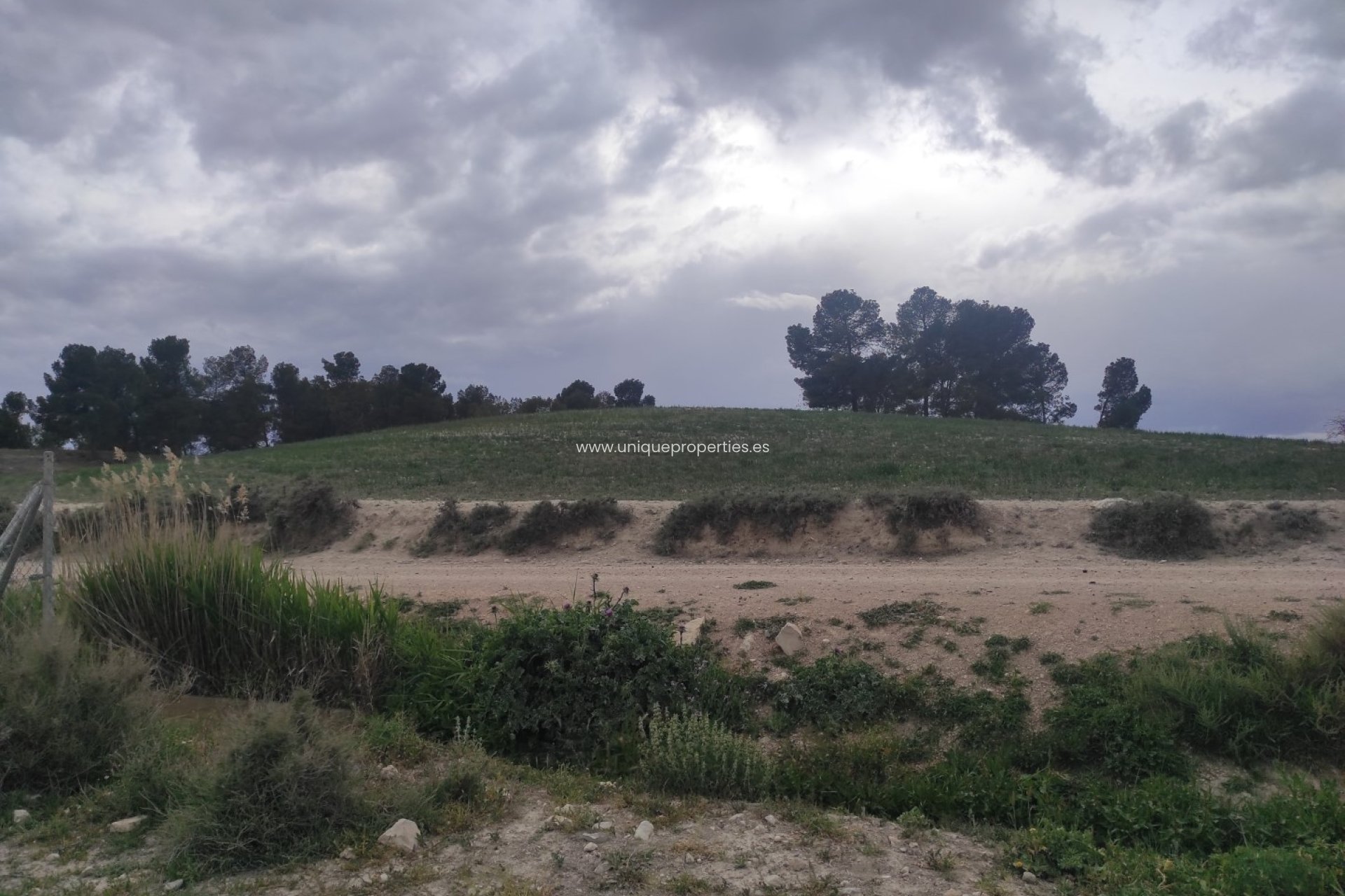 Herverkoop - Cortijo -
Huescar