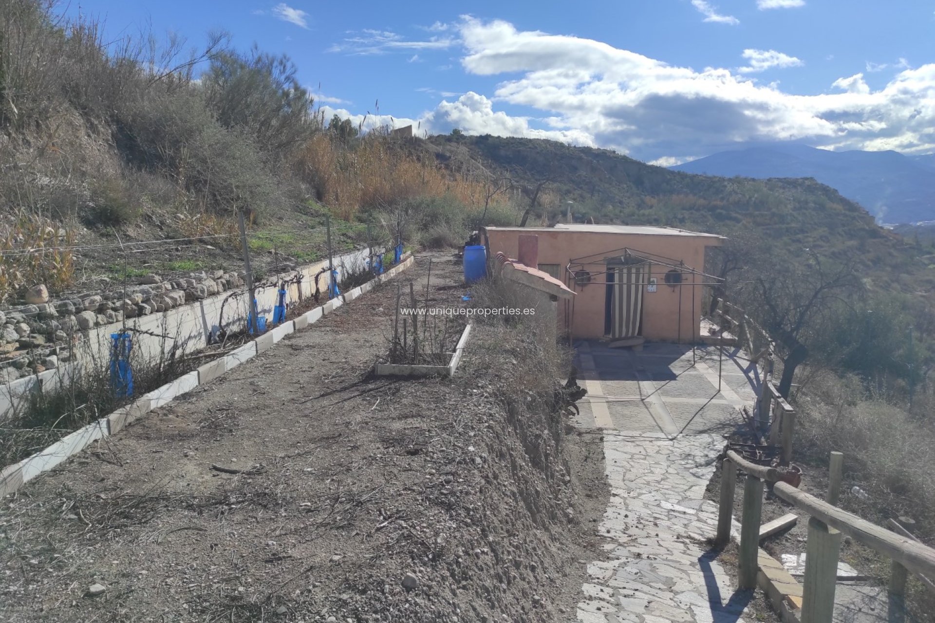 Herverkoop - Cortijo -
Lucar