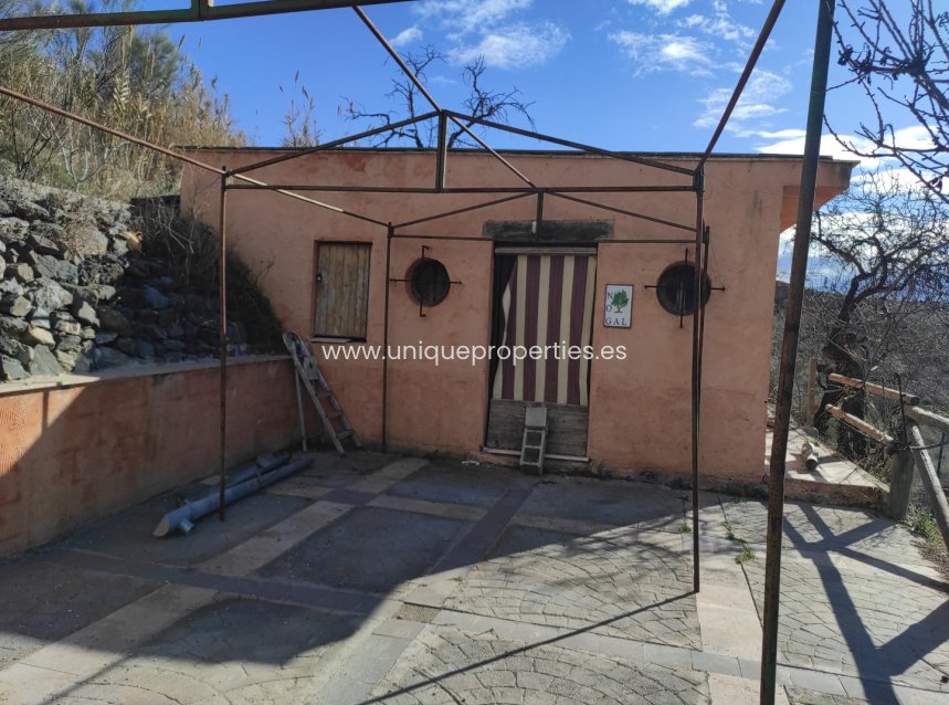 Herverkoop - Cortijo -
Lucar