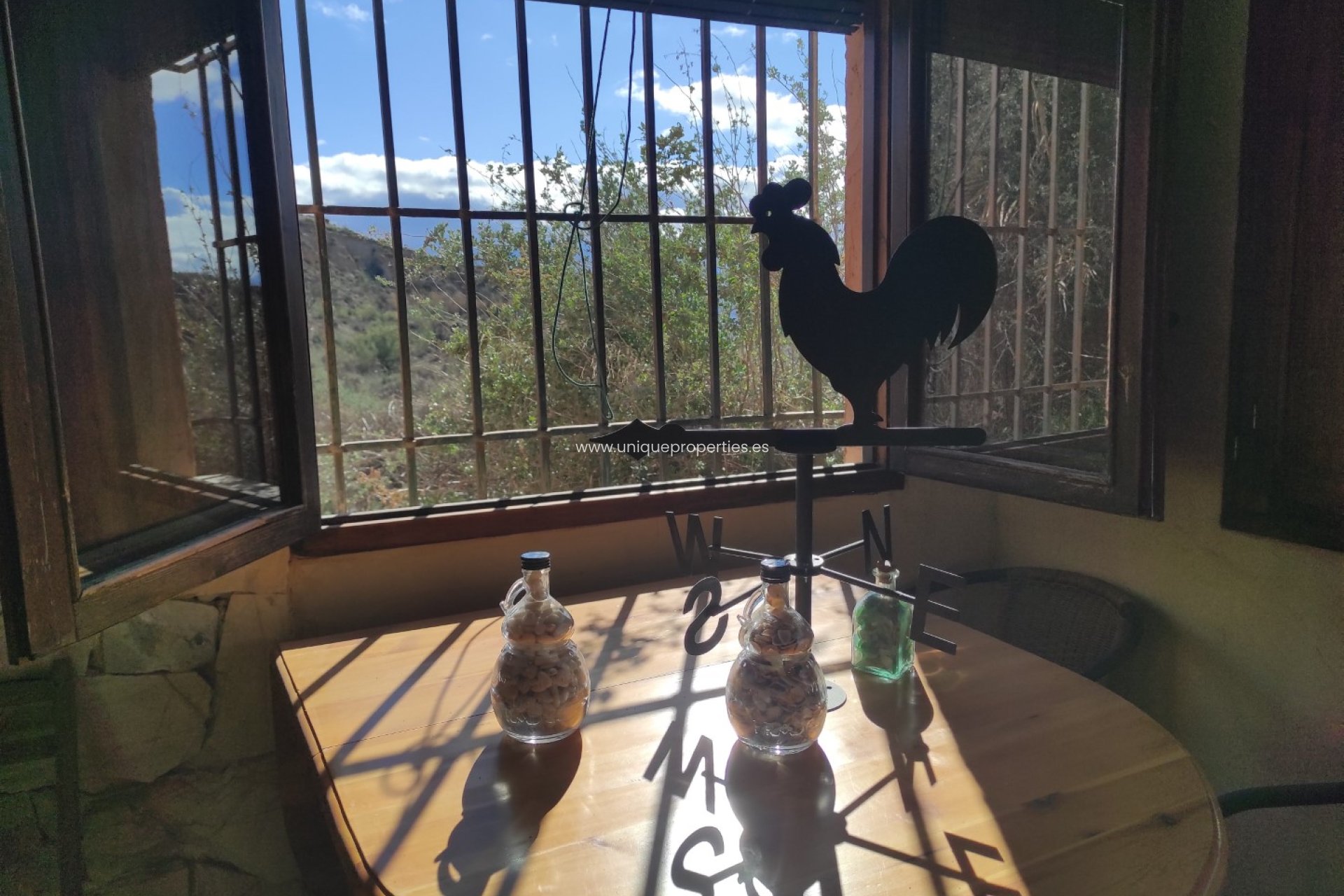 Herverkoop - Cortijo -
Lucar