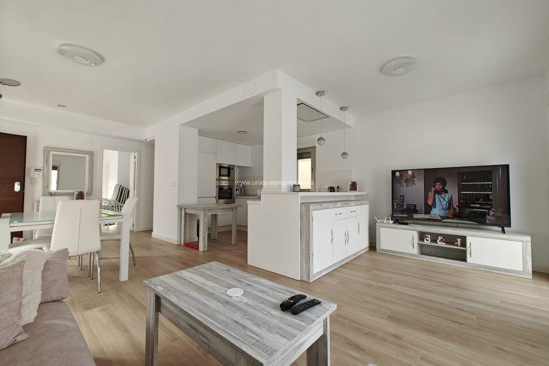 Herverkoop - House - Semi-Detached House -
Cox