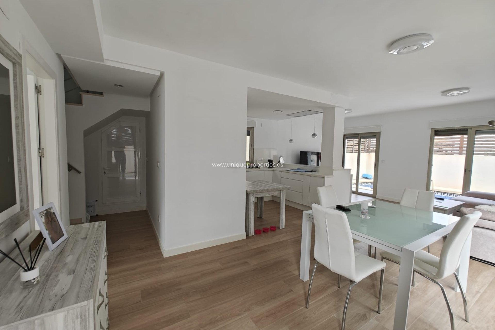 Herverkoop - House - Semi-Detached House -
Cox