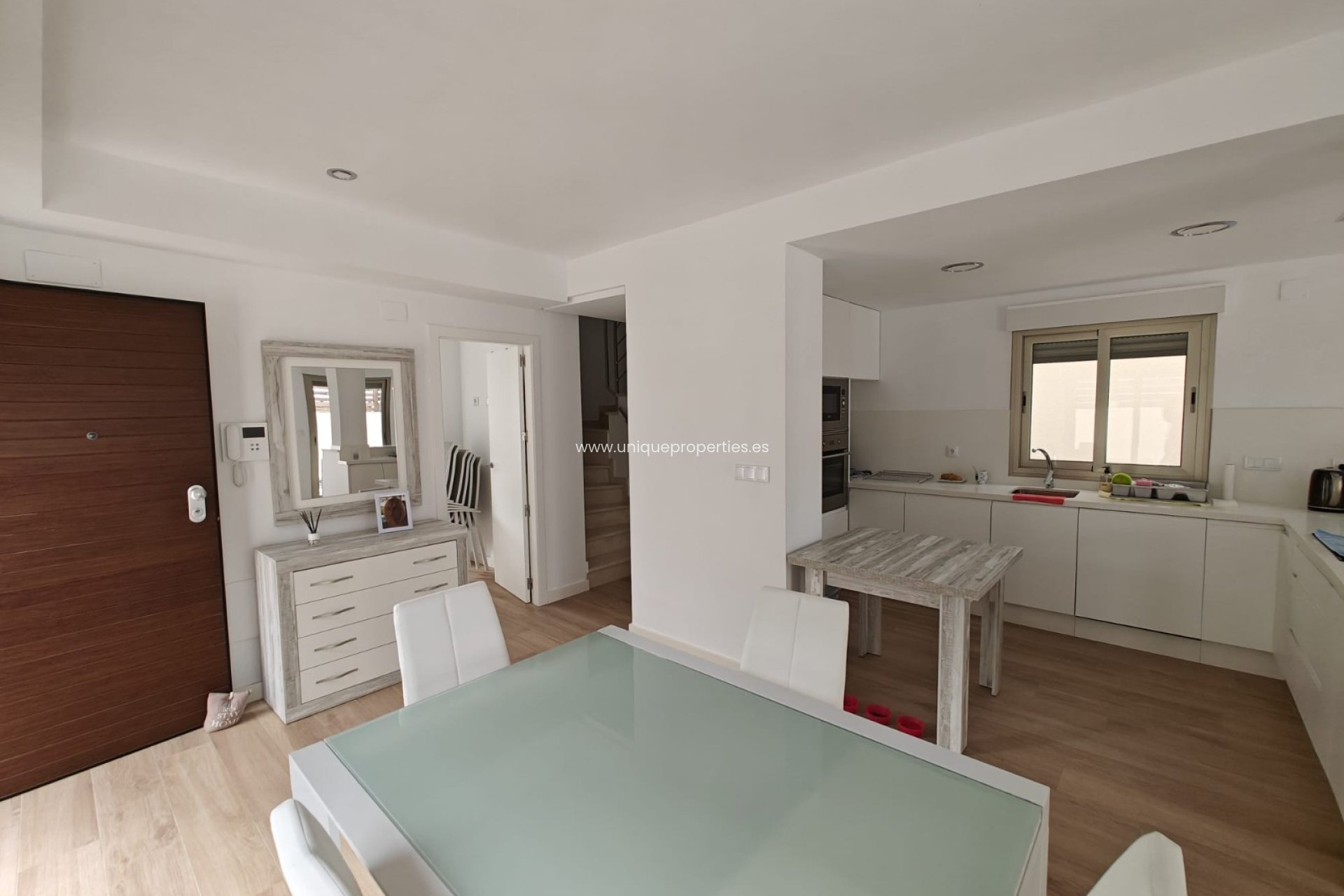 Herverkoop - House - Semi-Detached House -
Cox
