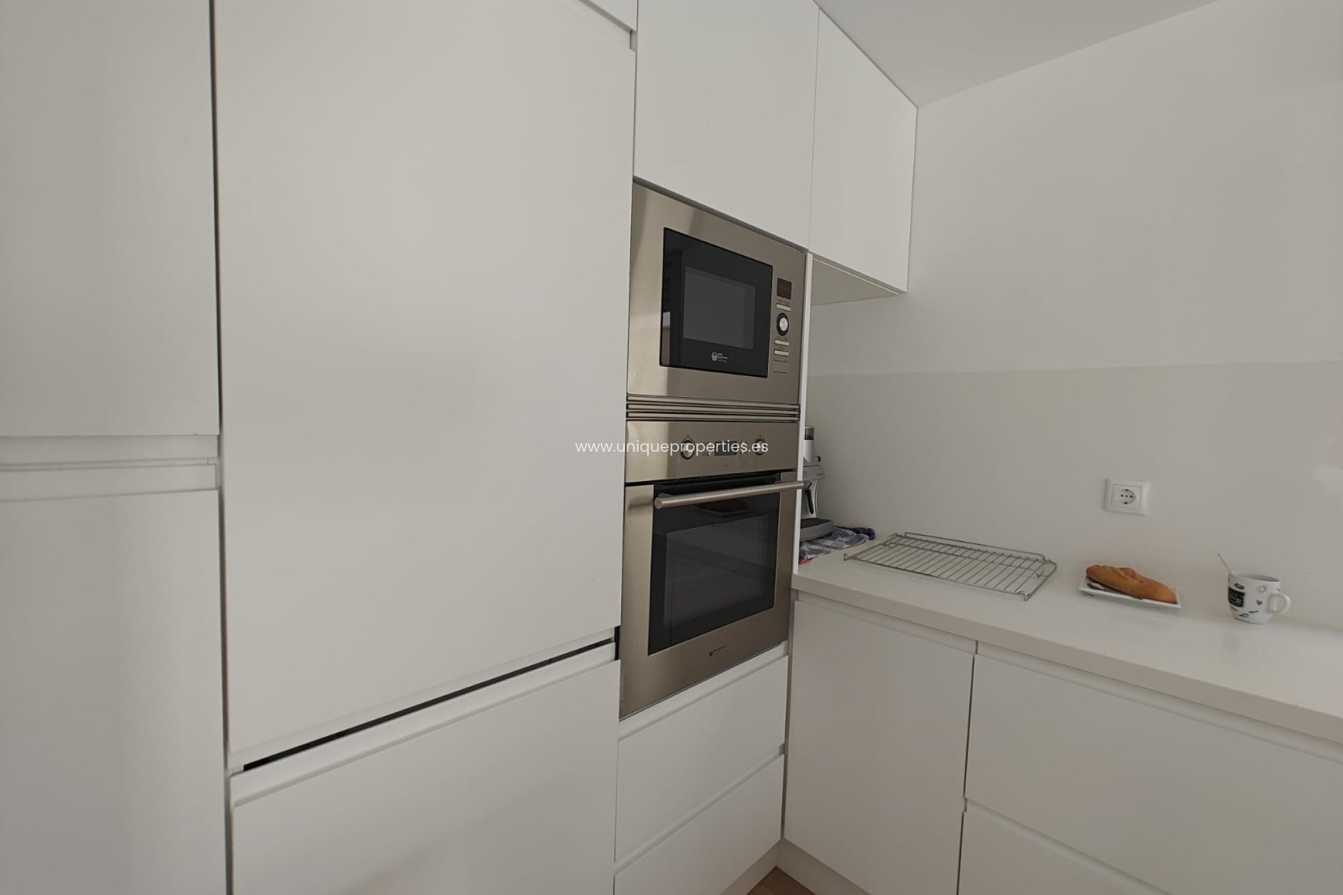 Herverkoop - House - Semi-Detached House -
Cox