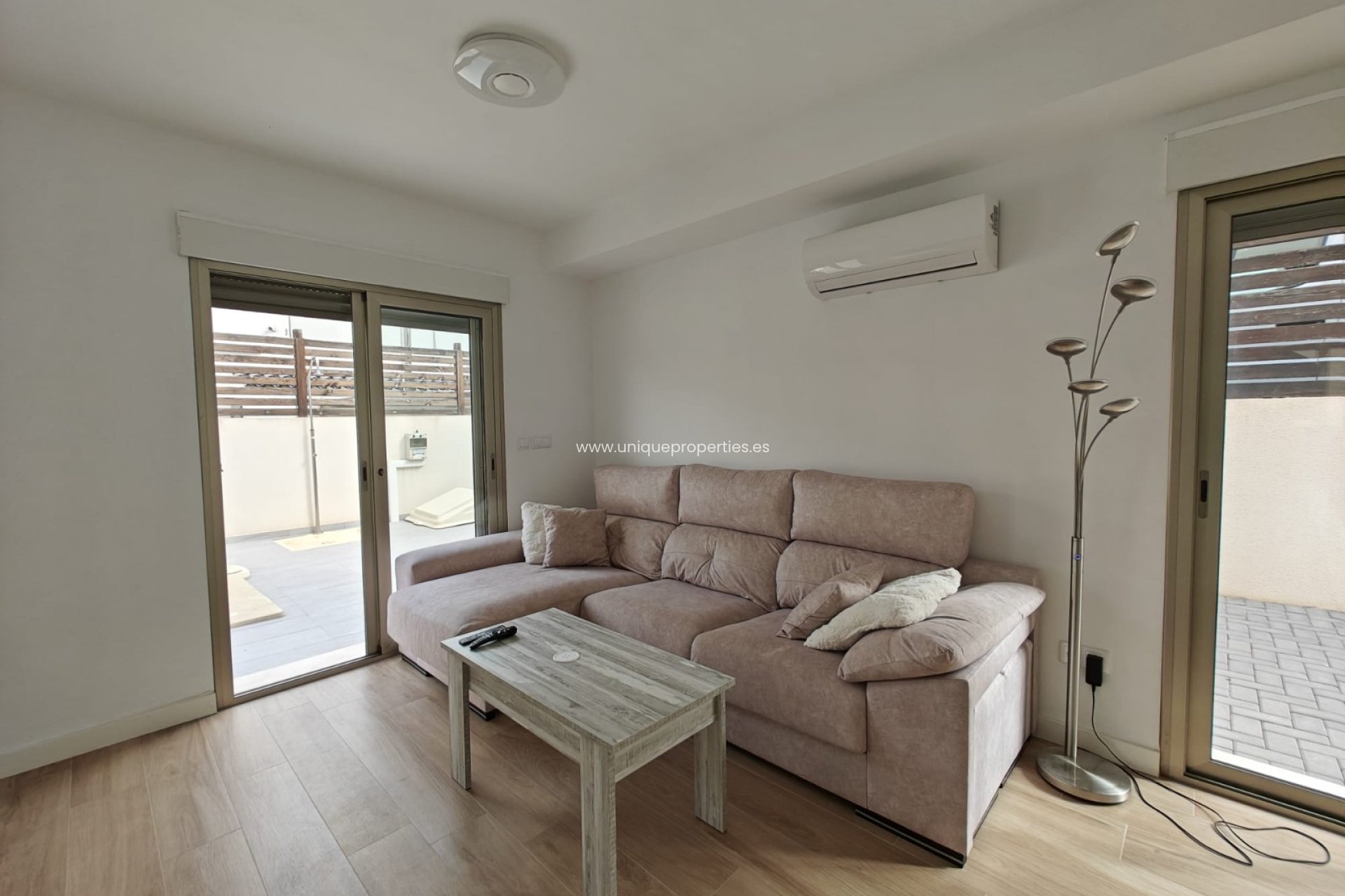 Herverkoop - House - Semi-Detached House -
Cox