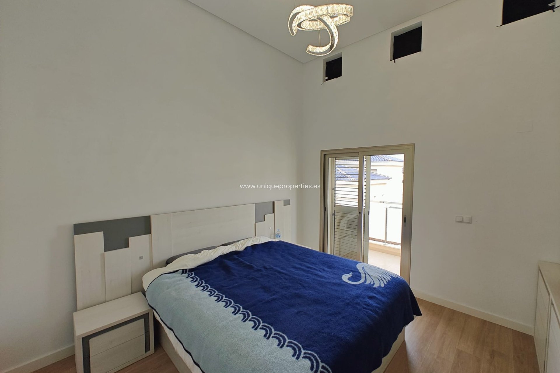 Herverkoop - House - Semi-Detached House -
Cox