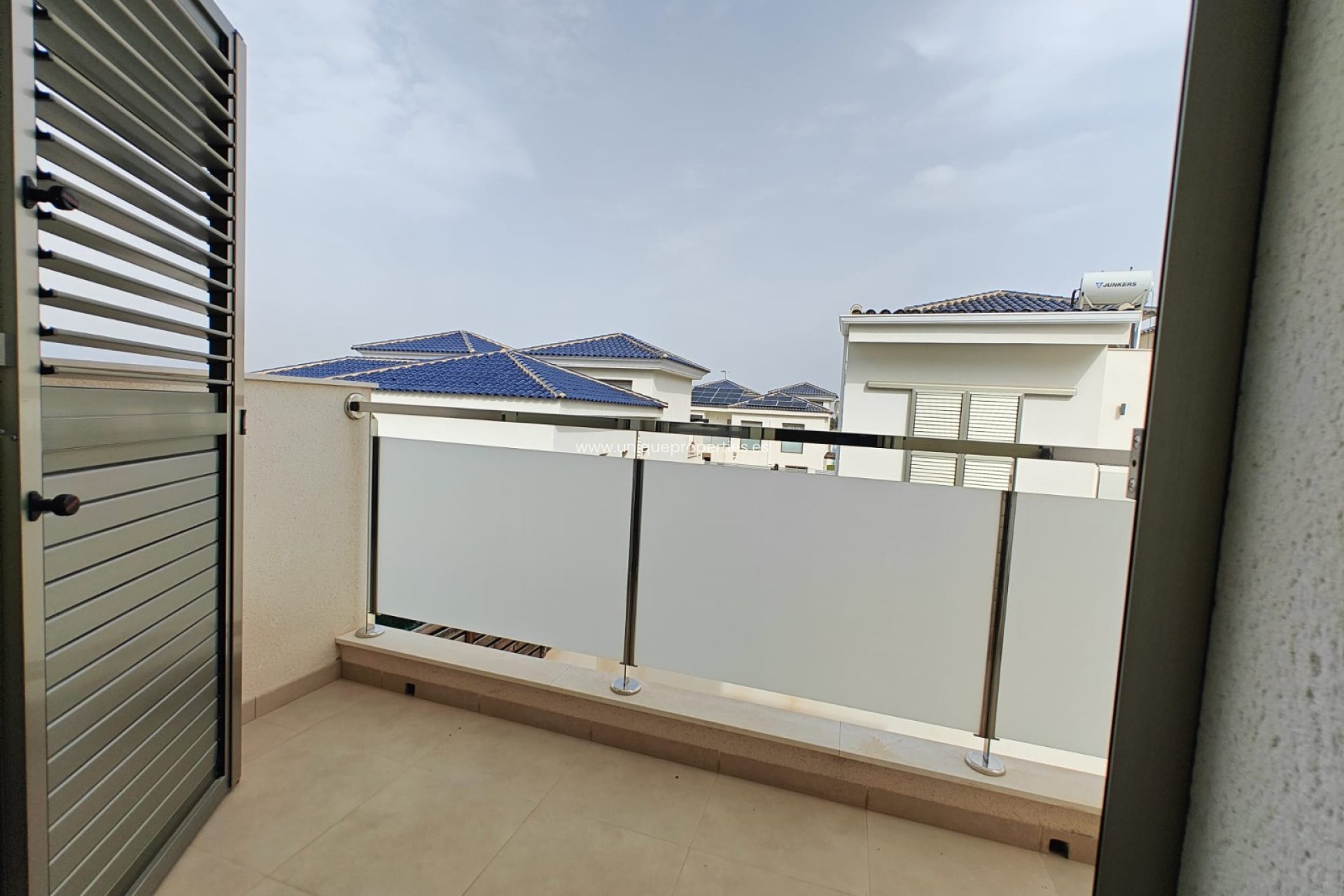Herverkoop - House - Semi-Detached House -
Cox