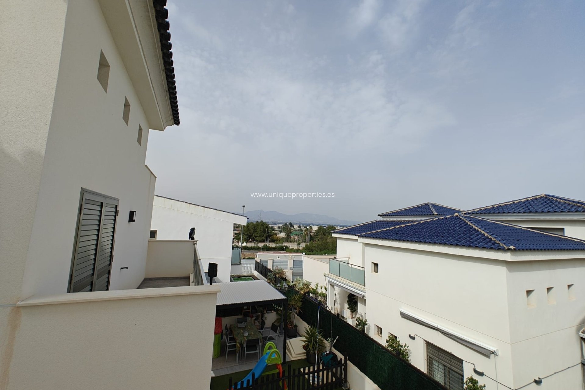 Herverkoop - House - Semi-Detached House -
Cox