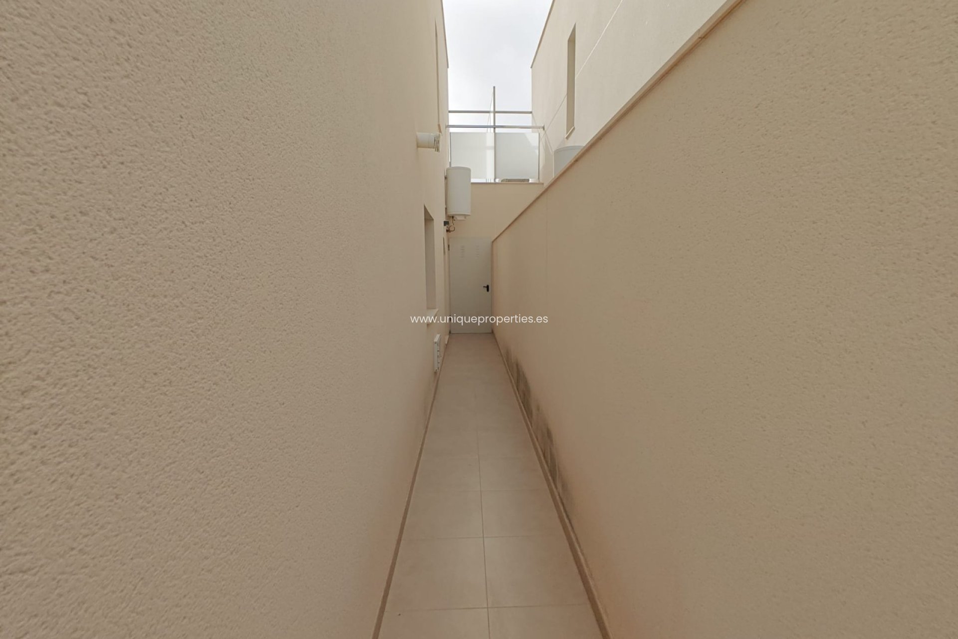 Herverkoop - House - Semi-Detached House -
Cox