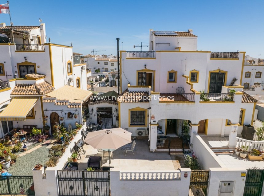 Herverkoop - House -
VISTABELLA GOLF - Entre Naranjos
