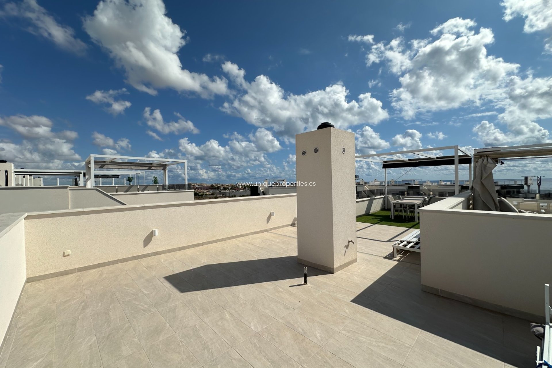 Herverkoop - Penthouse -
PLAYA FLAMENCA
