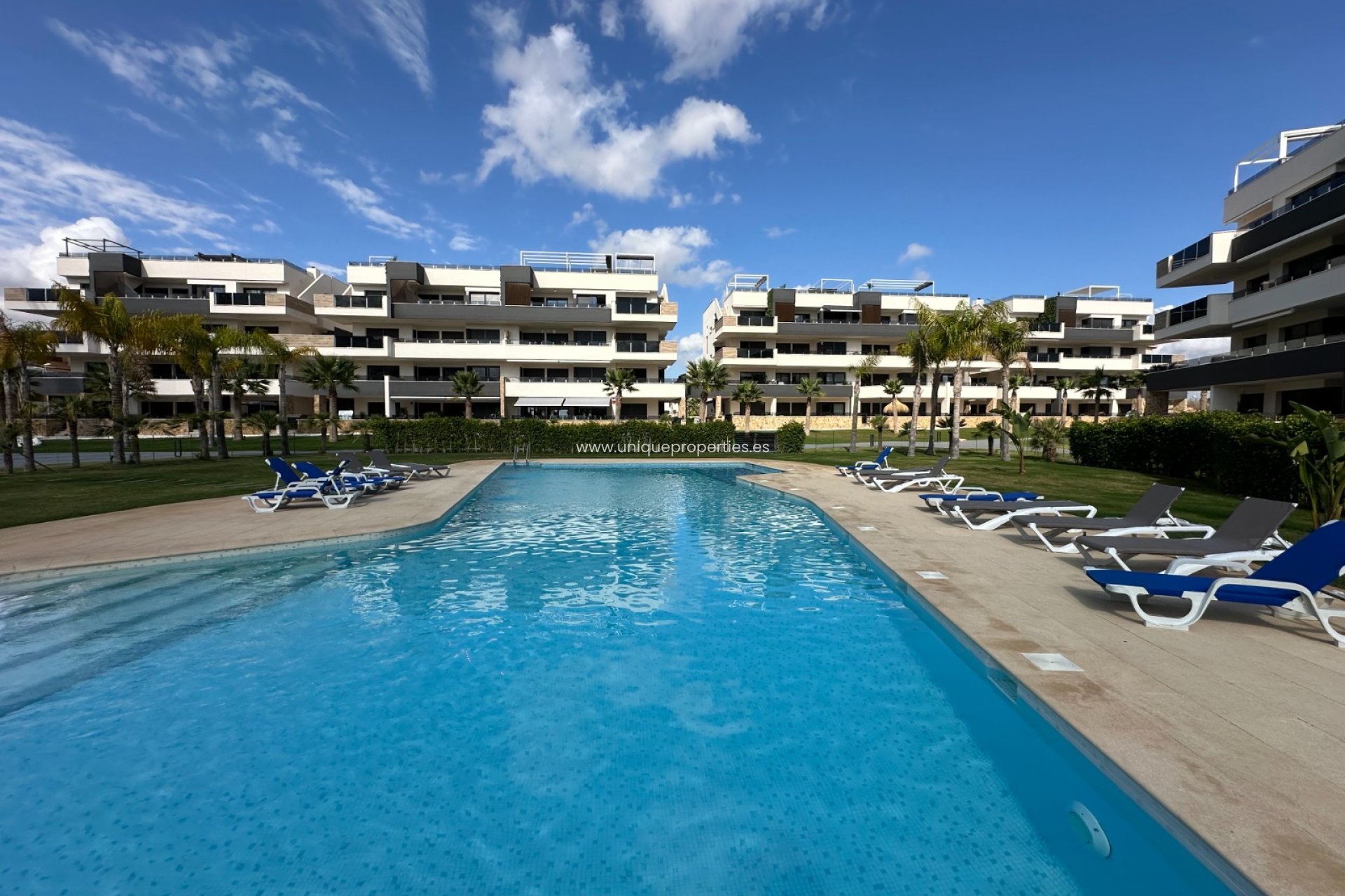 Herverkoop - Penthouse -
PLAYA FLAMENCA