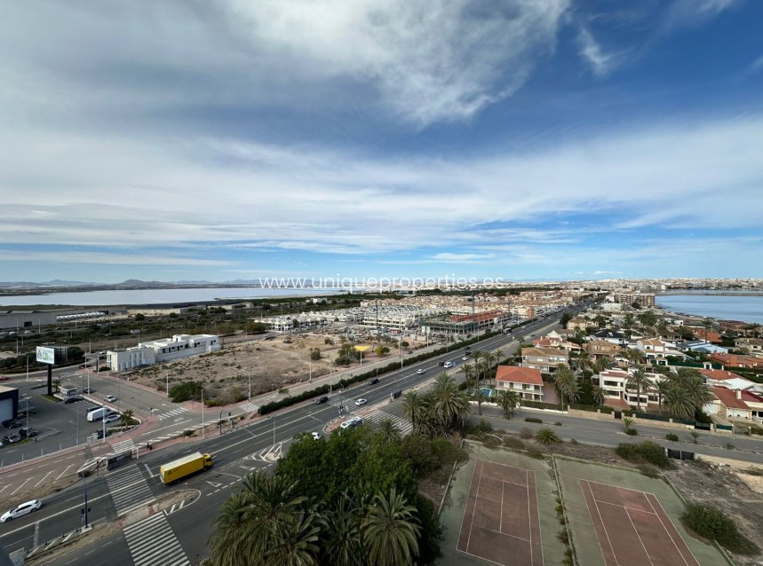 Herverkoop - Penthouse -
Torrevieja - La Veleta