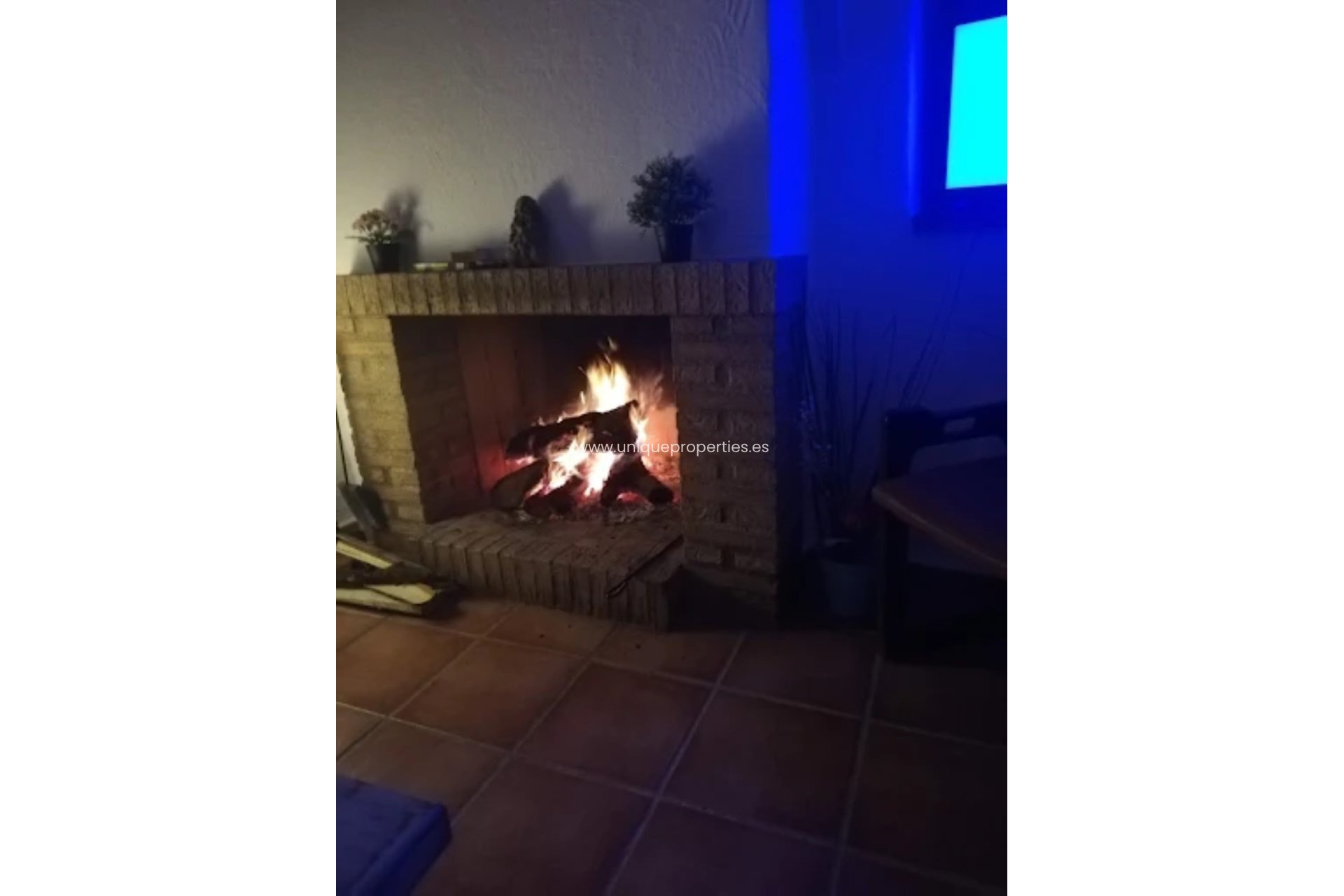 Herverkoop - Reclame -
Huescar