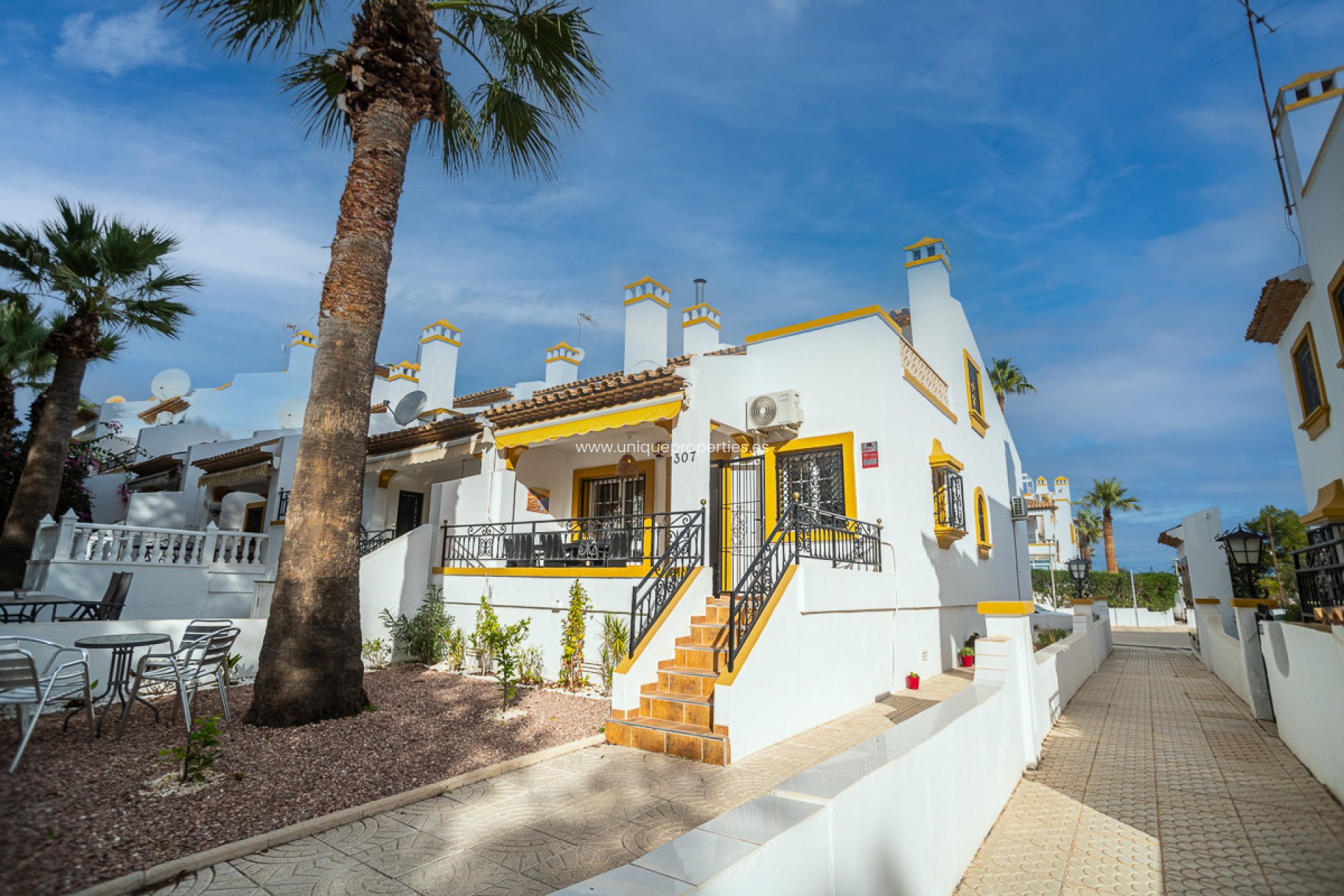 Herverkoop - Semi-Detached -
Orihuela Costa - Villa Martin