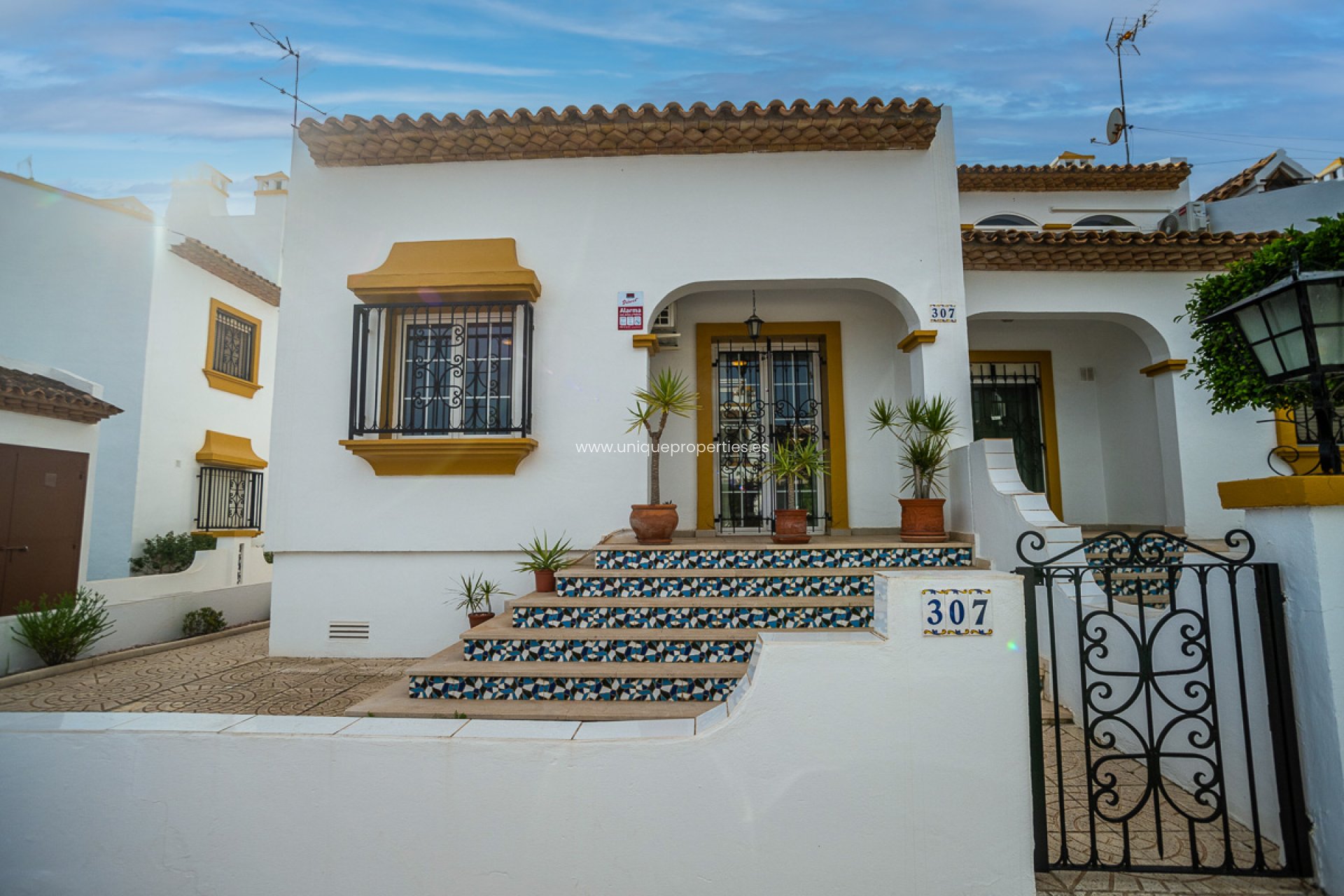 Herverkoop - Semi-Detached -
Orihuela Costa - Villa Martin