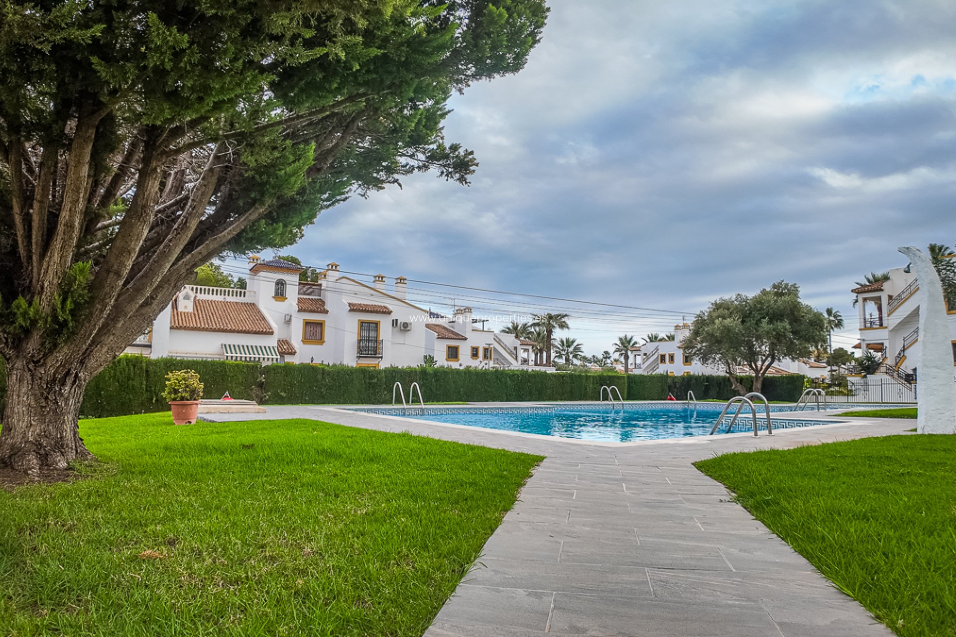 Herverkoop - Semi-Detached -
Orihuela Costa - Villa Martin