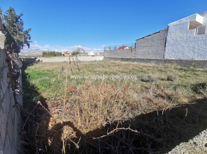 Herverkoop - Urbanisation -
Cortes de Baza