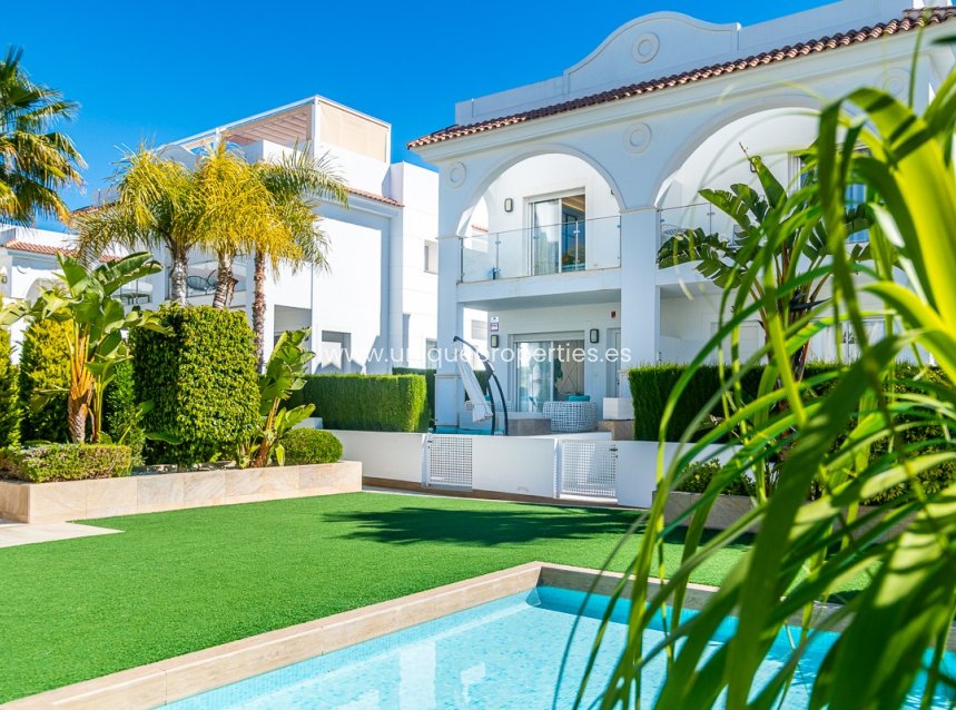 Herverkoop - Villa -
CIUDAD QUESADA