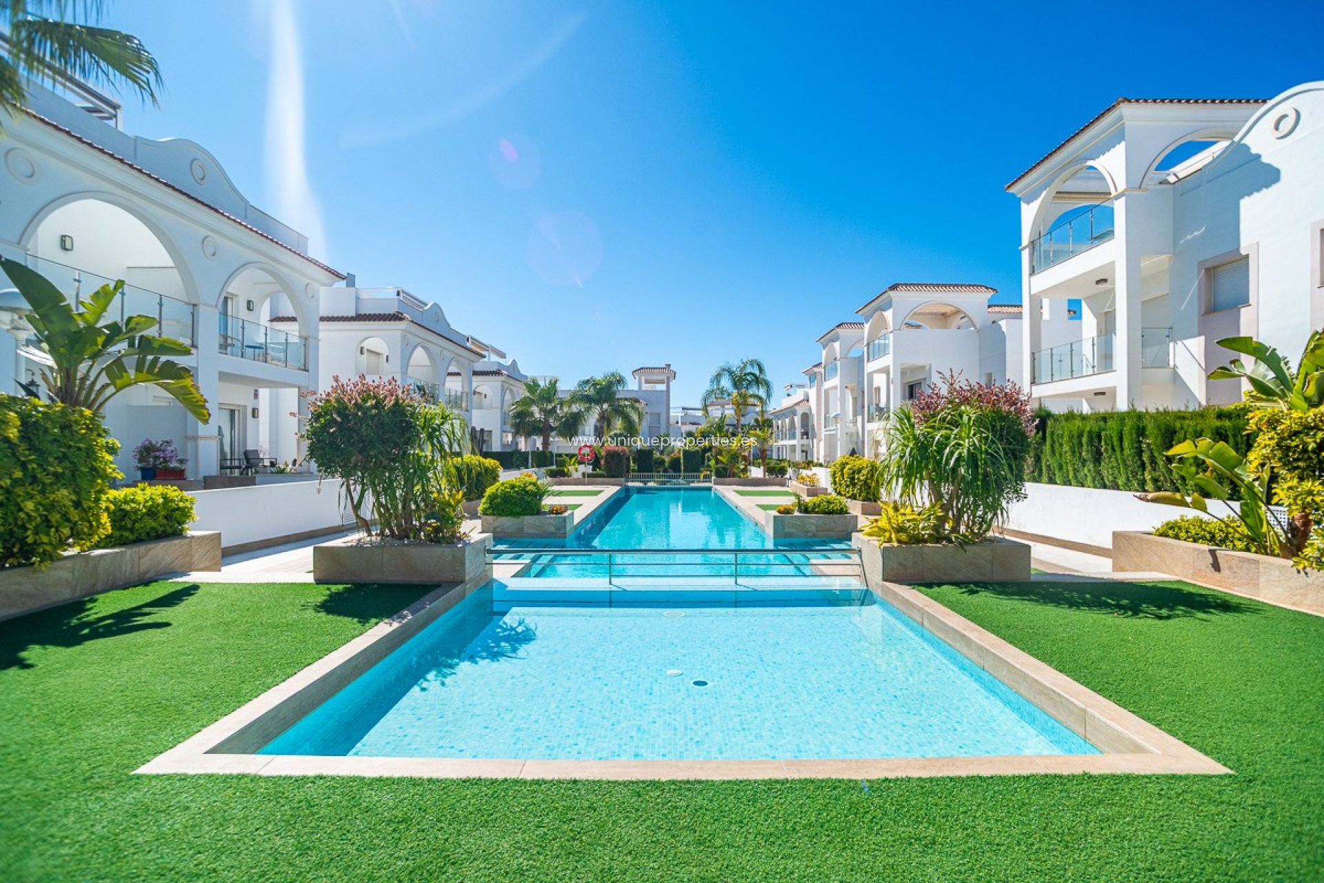 Herverkoop - Villa -
CIUDAD QUESADA