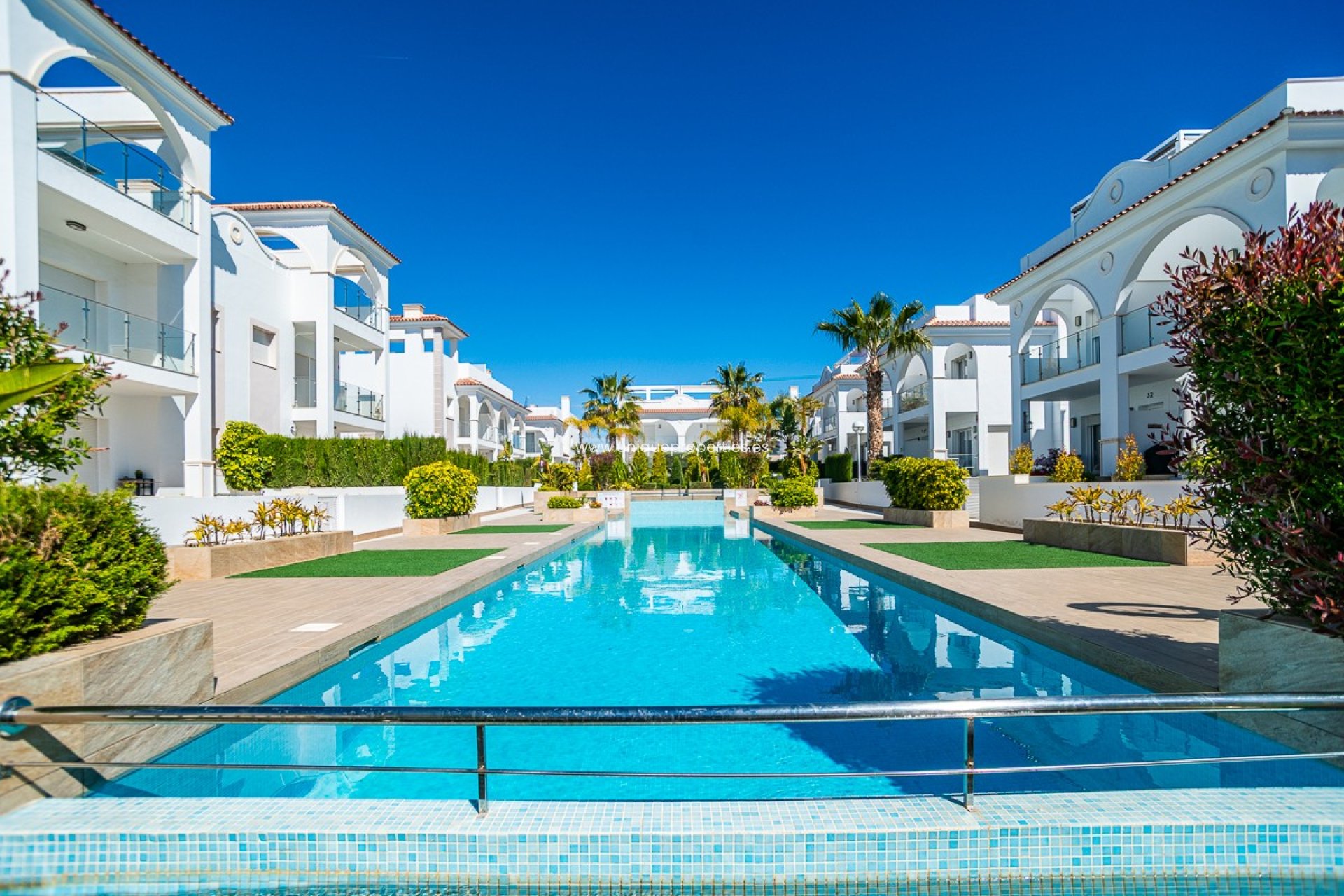 Herverkoop - Villa -
CIUDAD QUESADA