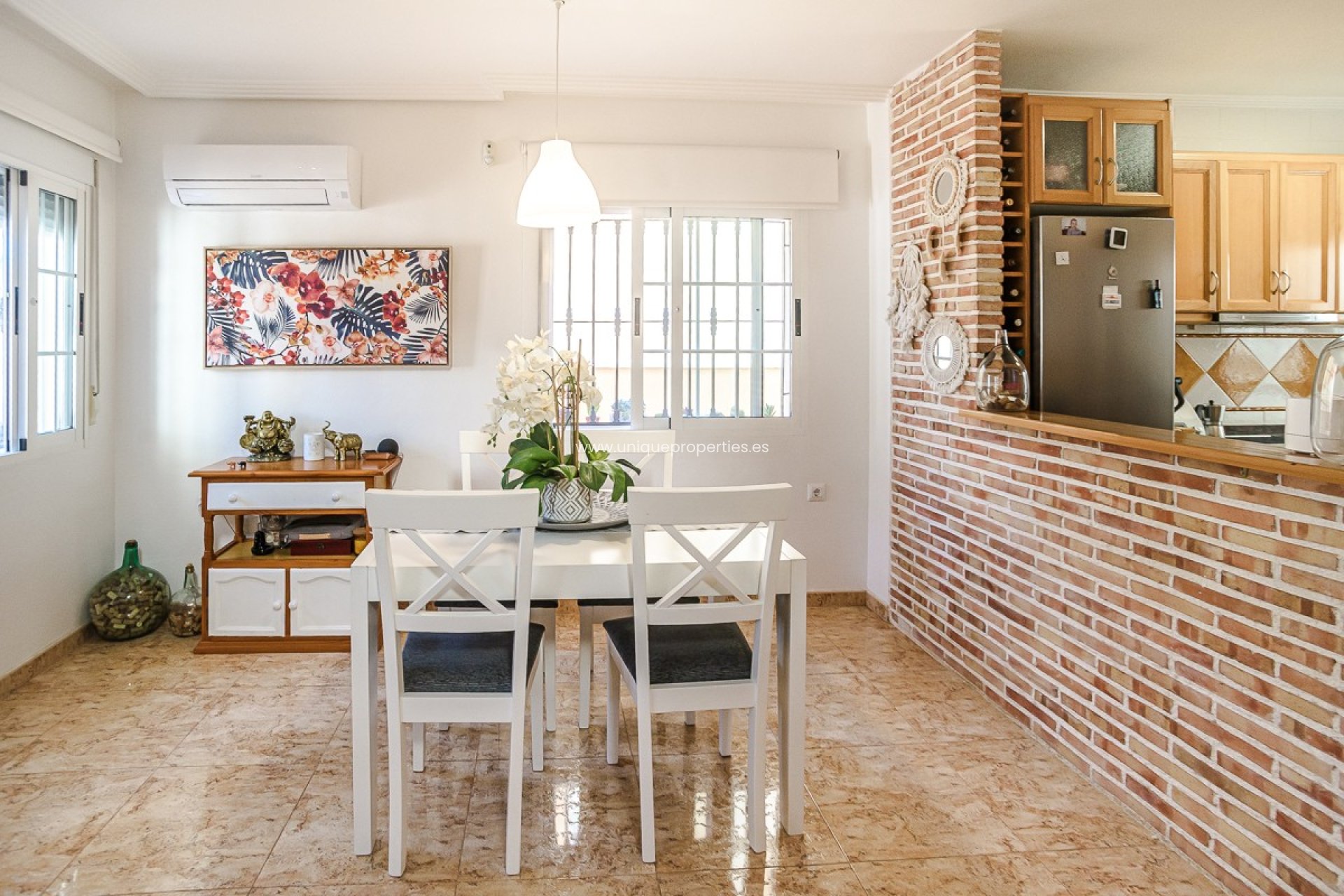 Herverkoop - Villa -
Guardamar del Segura - EL RASO