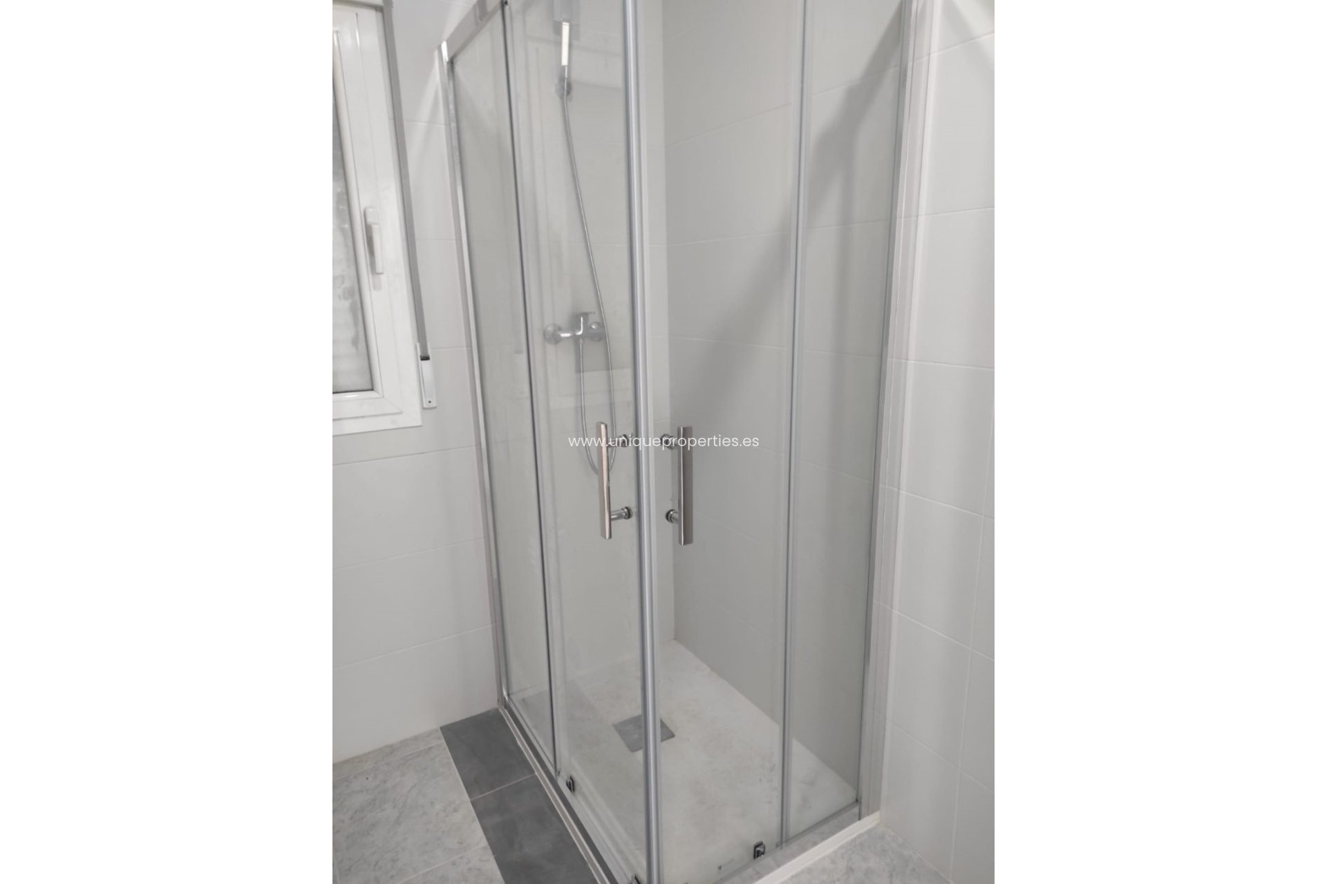 Herverkoop - Villa -
Lucar