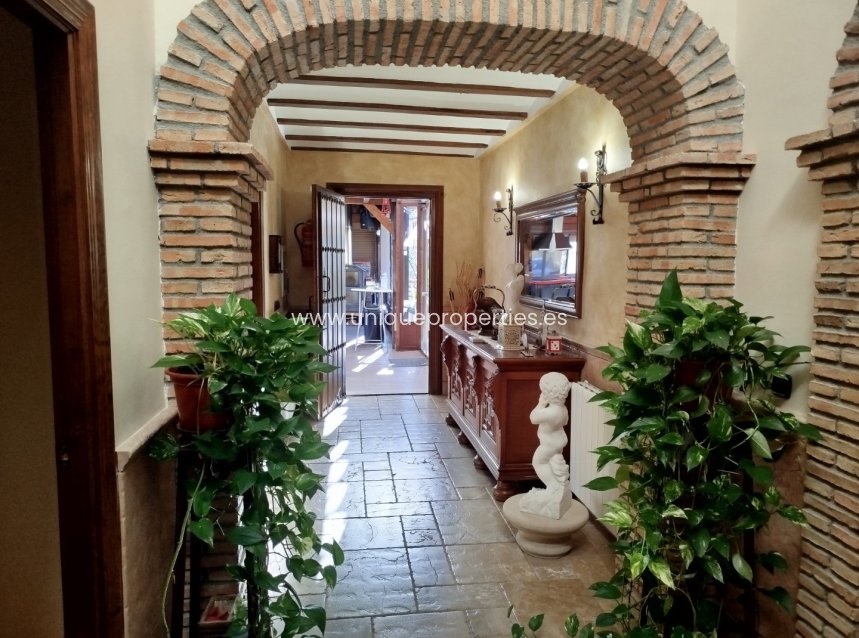 Herverkoop - Villa -
Macael