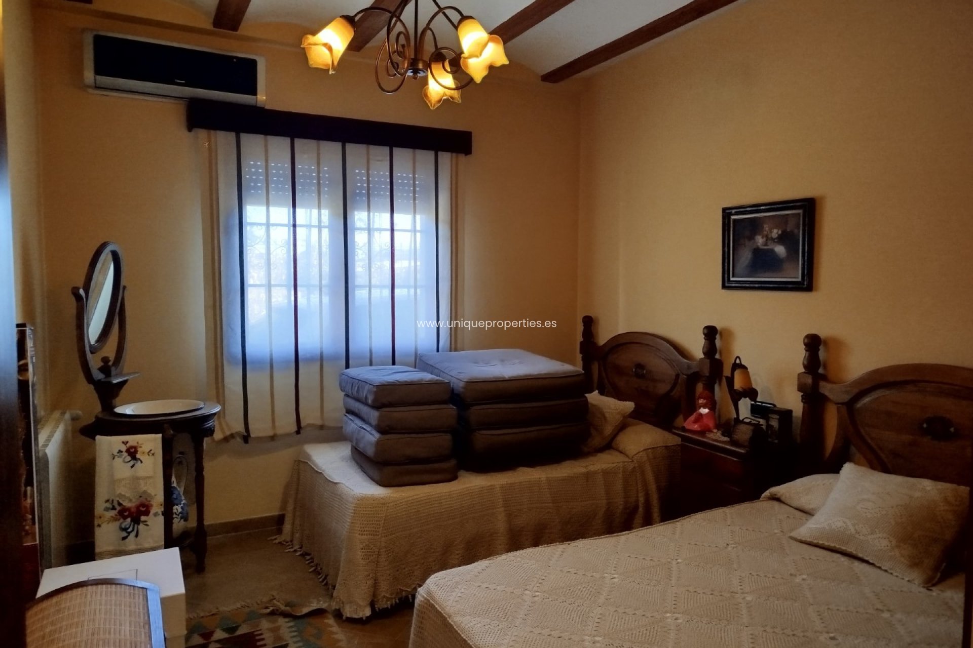 Herverkoop - Villa -
Macael