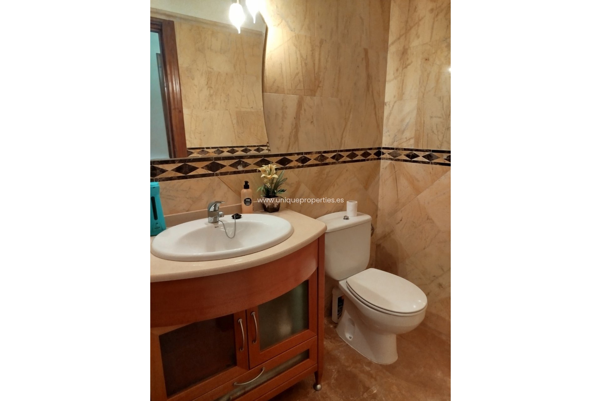 Herverkoop - Villa -
Macael