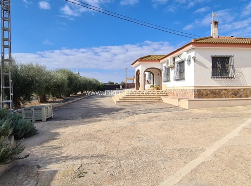 Herverkoop - Villa -
Orihuela - La Matanza